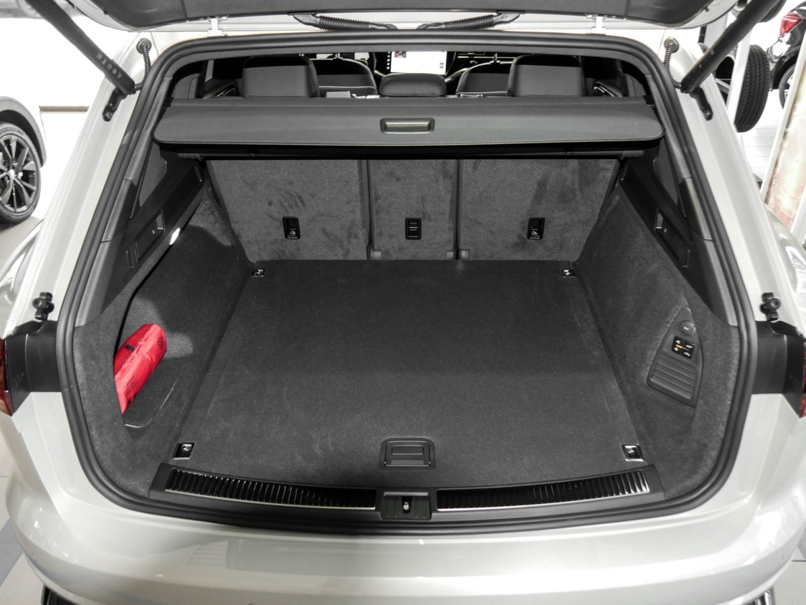 Volkswagen Touareg 3.0 TDI R-LINE