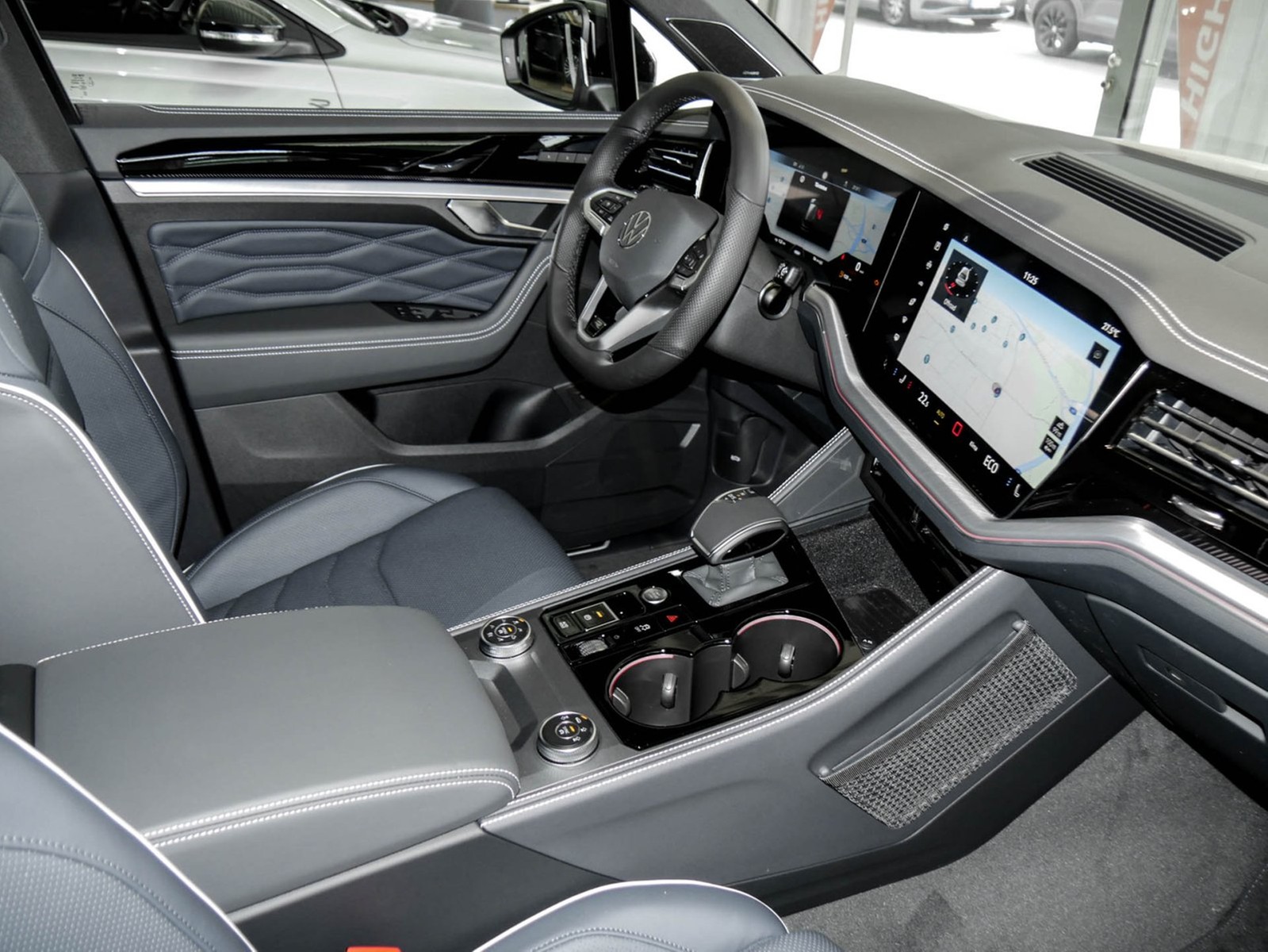 Volkswagen Touareg 3.0 TDI R-LINE