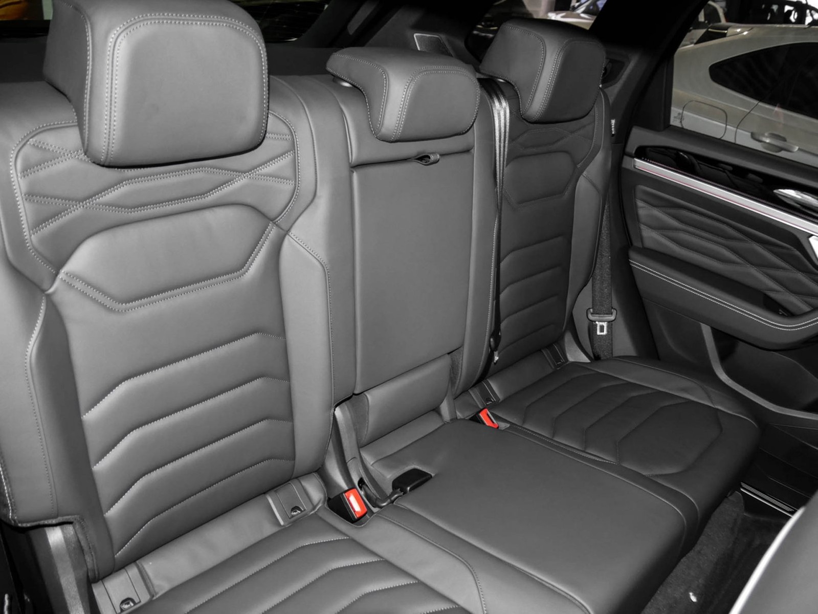 Volkswagen Touareg 3.0 TDI R-LINE