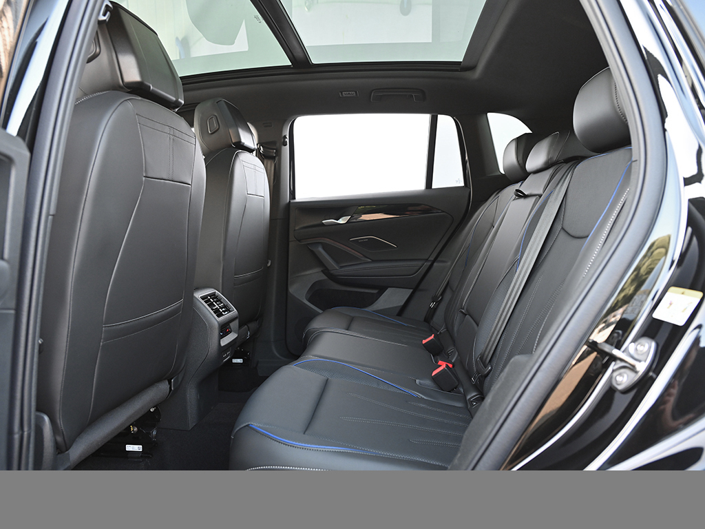 Volkswagen Tiguan 2.0 TDI R-LINE DSG LEDER NAVI AHK LM20