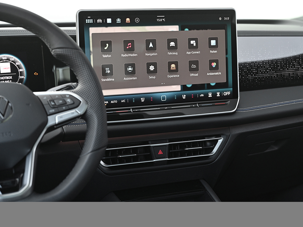 Volkswagen Tiguan 2.0 TDI R-LINE DSG LEDER NAVI AHK LM20