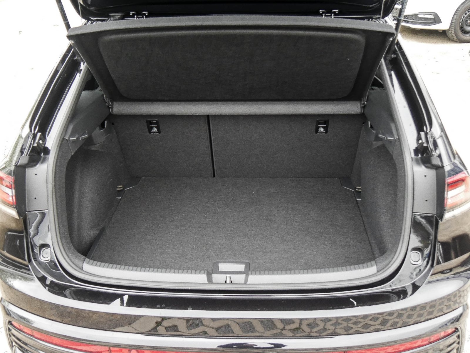 Volkswagen Taigo 1.5 TSI R-LINE DSG