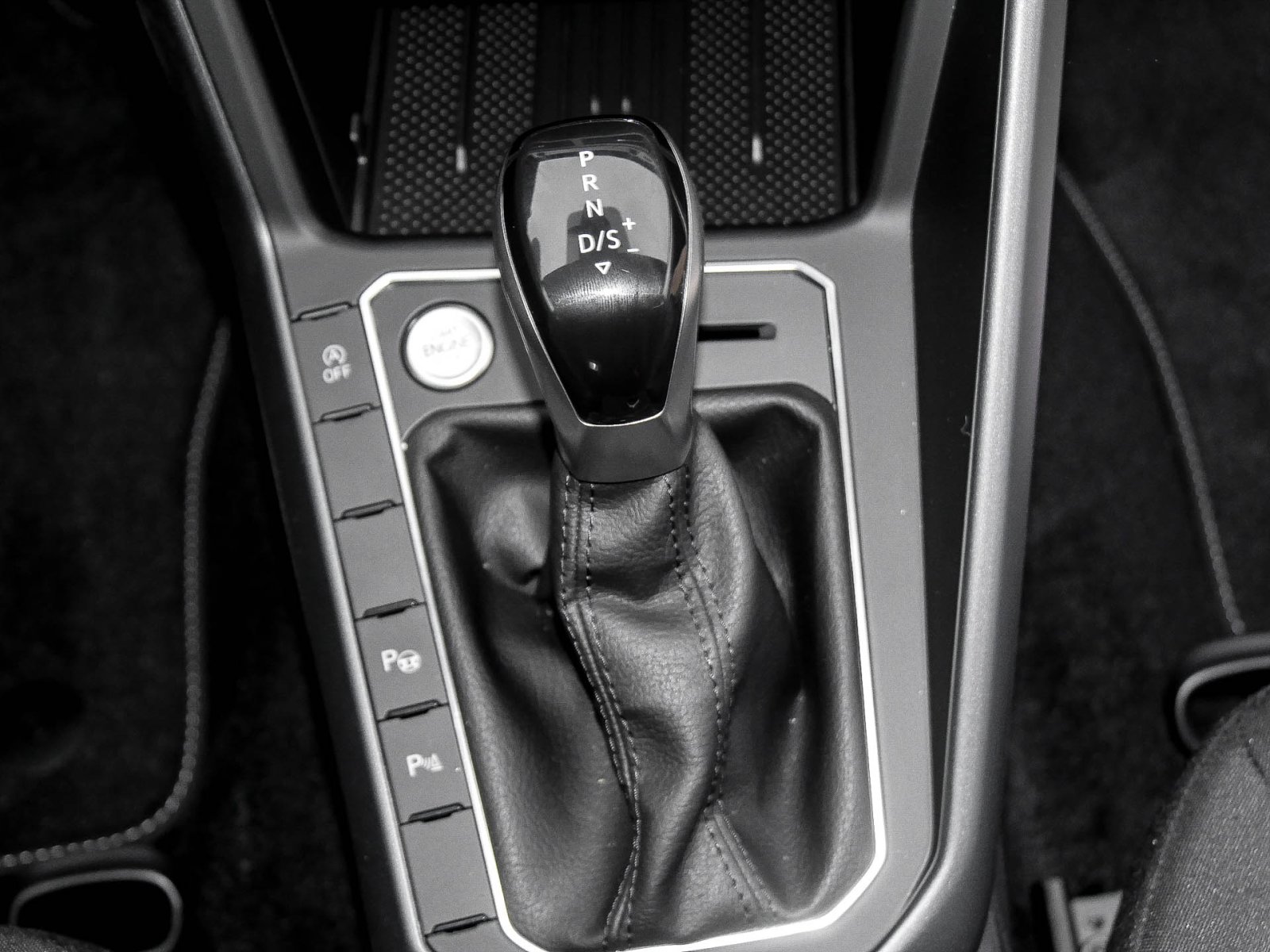 Volkswagen Taigo 1.5 TSI R-LINE DSG
