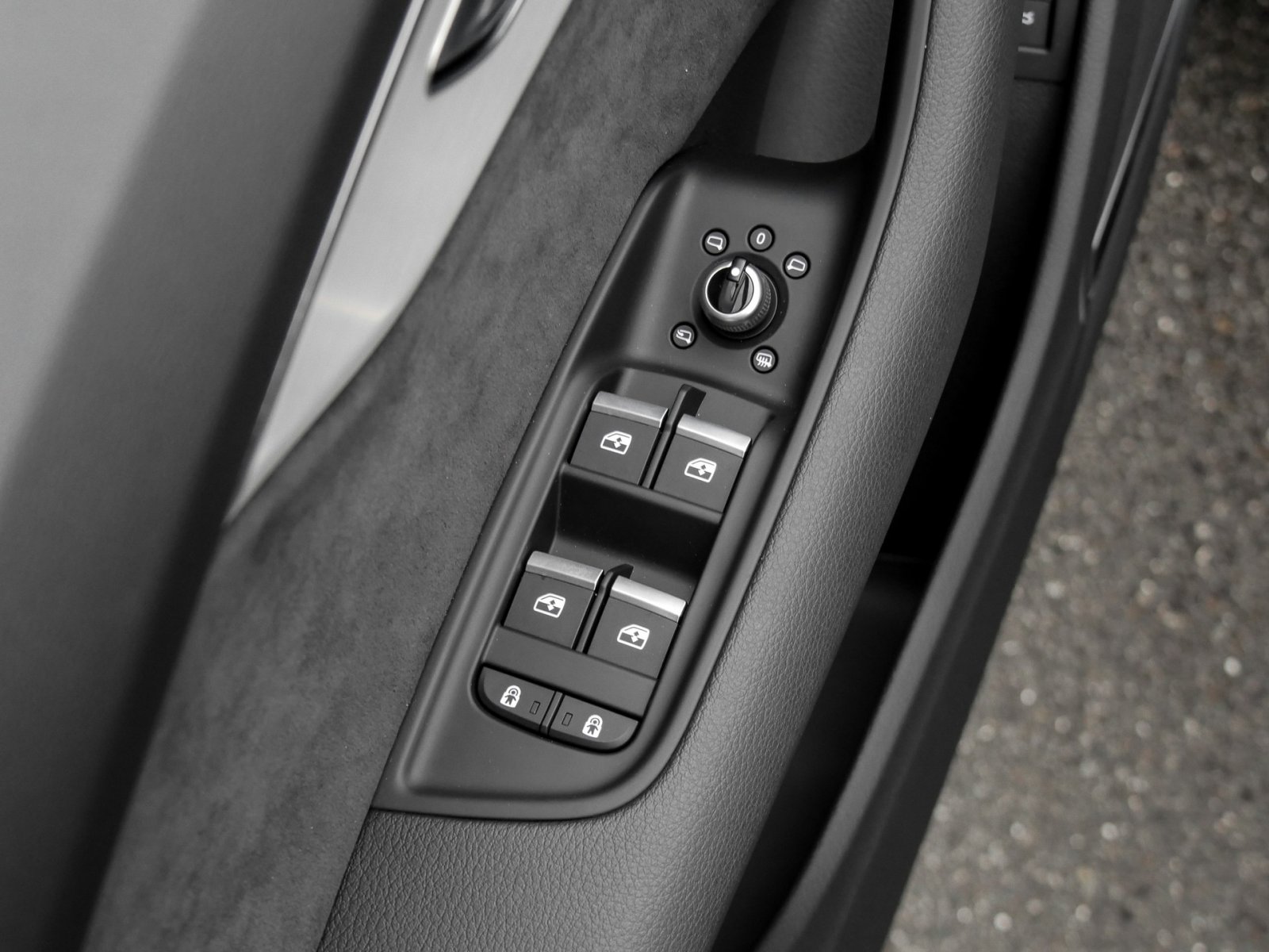 Audi Q7 60 TFSI e quattro S line AHK+Sound+Pano+Sonnenschutzverglasung+Allradlenkung+Sonnenschutzrollo