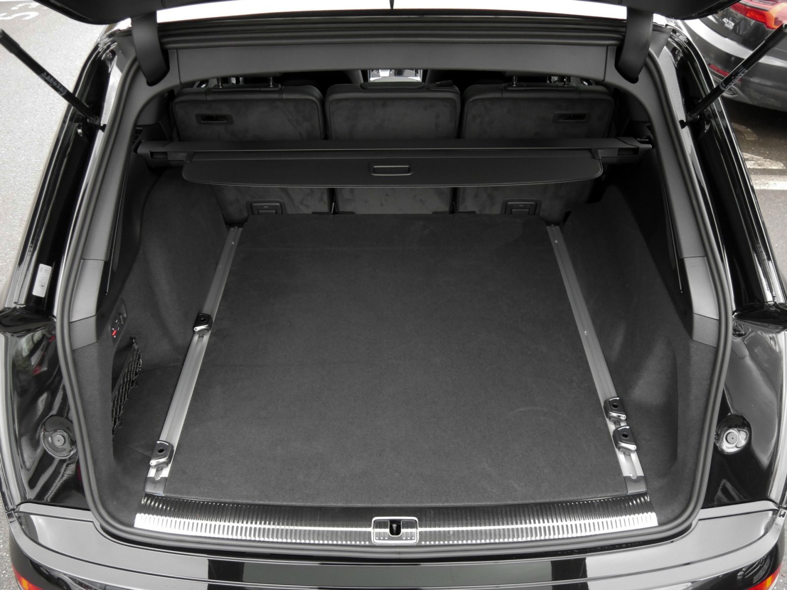 Audi Q7 60 TFSI e quattro S line AHK+Sound+Pano+Sonnenschutzverglasung+Allradlenkung+Sonnenschutzrollo