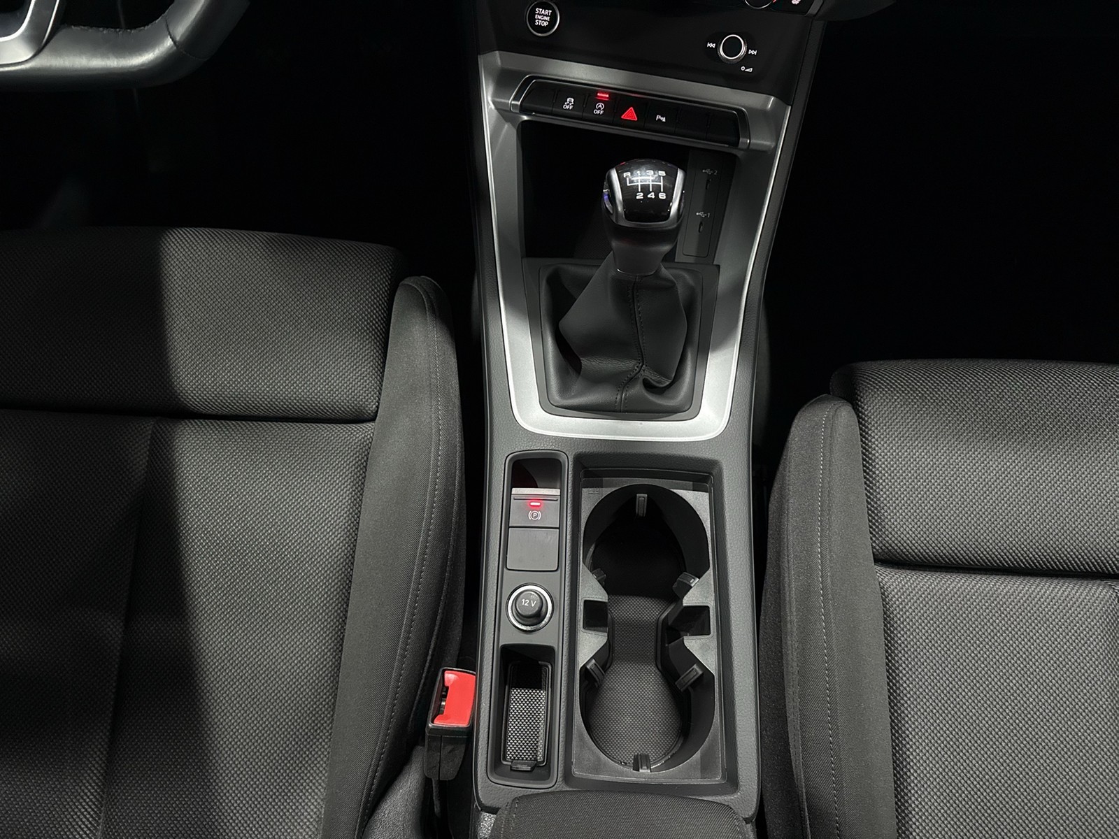 Audi Q3 35 S LINE KAMERA ALU18 eKLAPPE NAVI+ SITZHEIZ