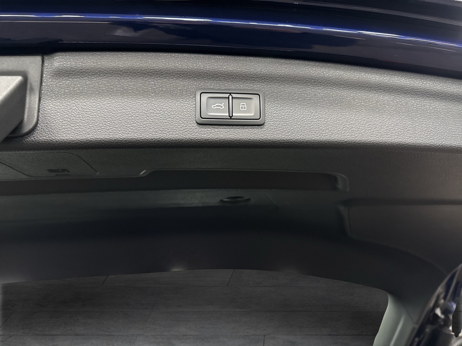 Audi Q3 35 S LINE KAMERA ALU18 eKLAPPE NAVI+ SITZHEIZ