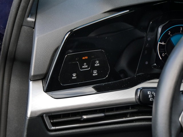 Volkswagen Golf Variant VIII 2.0 LIFE AHK ACC NAVI CARPLAY