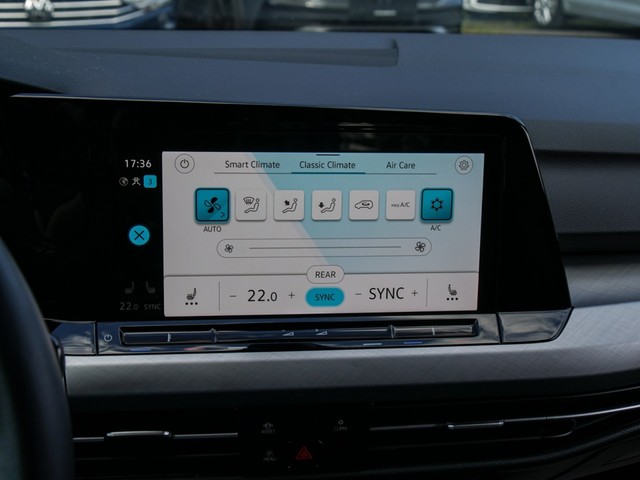 Volkswagen Golf Variant VIII 2.0 LIFE AHK ACC NAVI CARPLAY