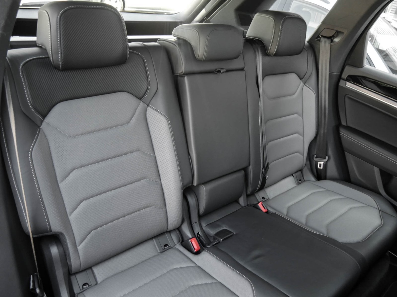 Volkswagen Touareg V6 R-LINE NEUES MODELL PANO CAM ACC LM22