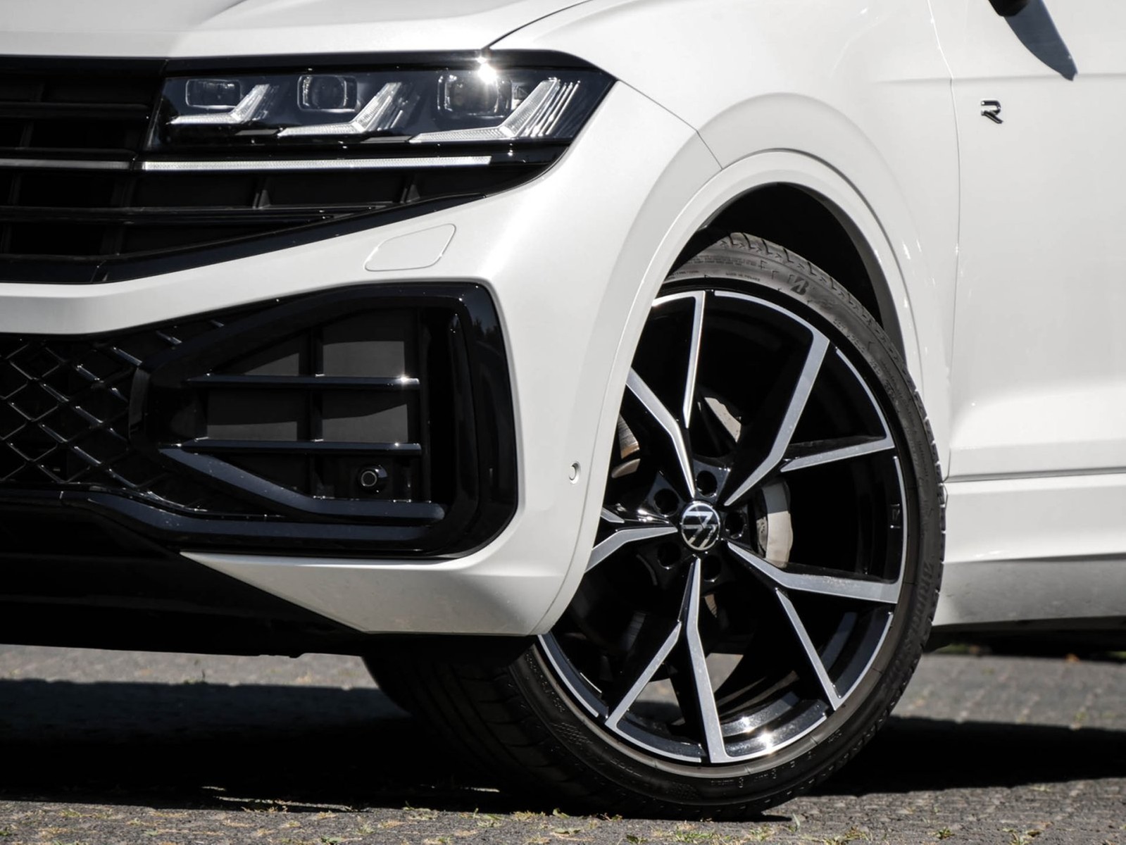 Volkswagen Touareg V6 R-LINE NEUES MODELL PANO CAM ACC LM22
