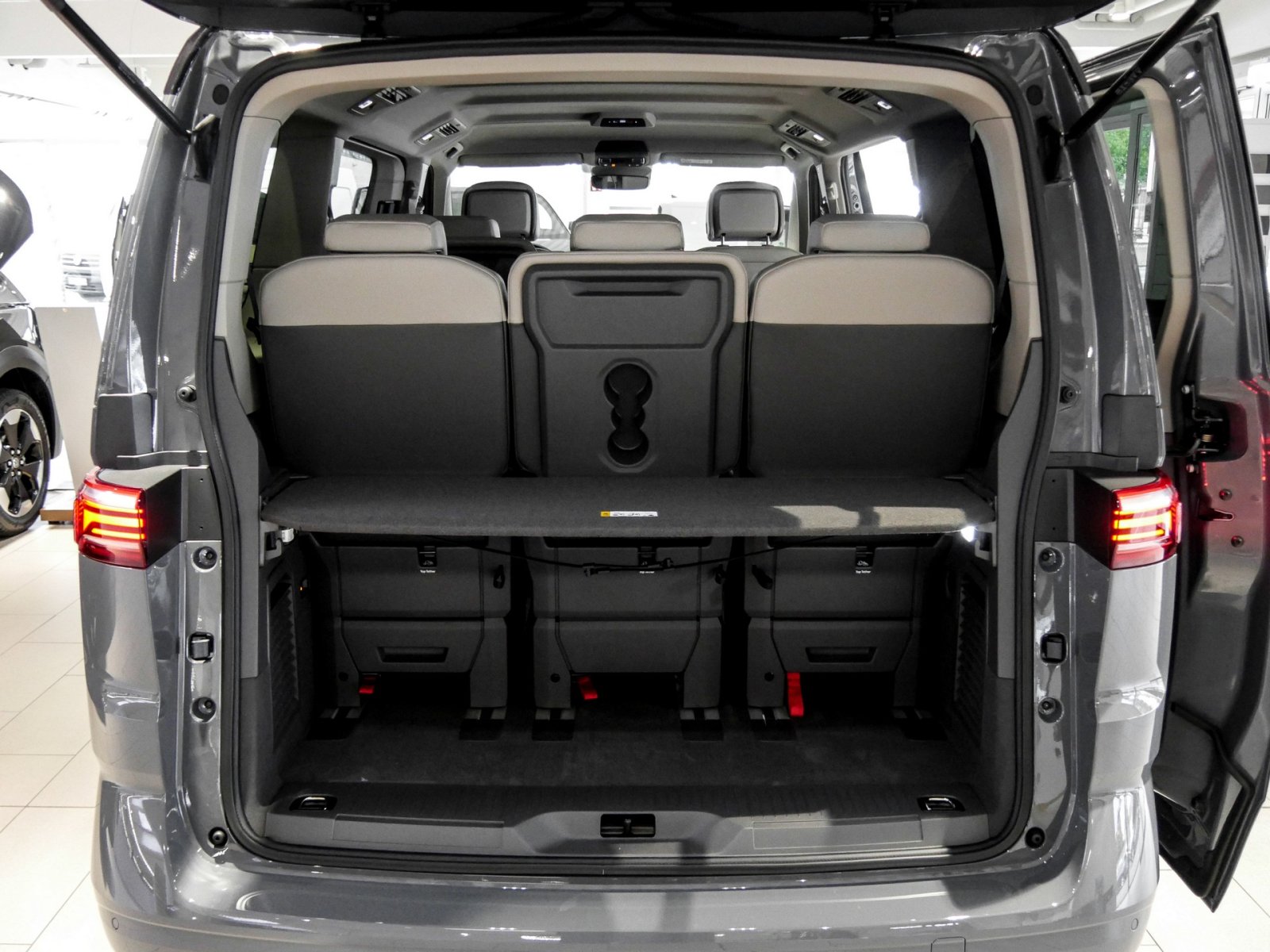 Volkswagen T7 Multivan 2.0 TDI DSG EDITION eSITZE HARMANKARDON