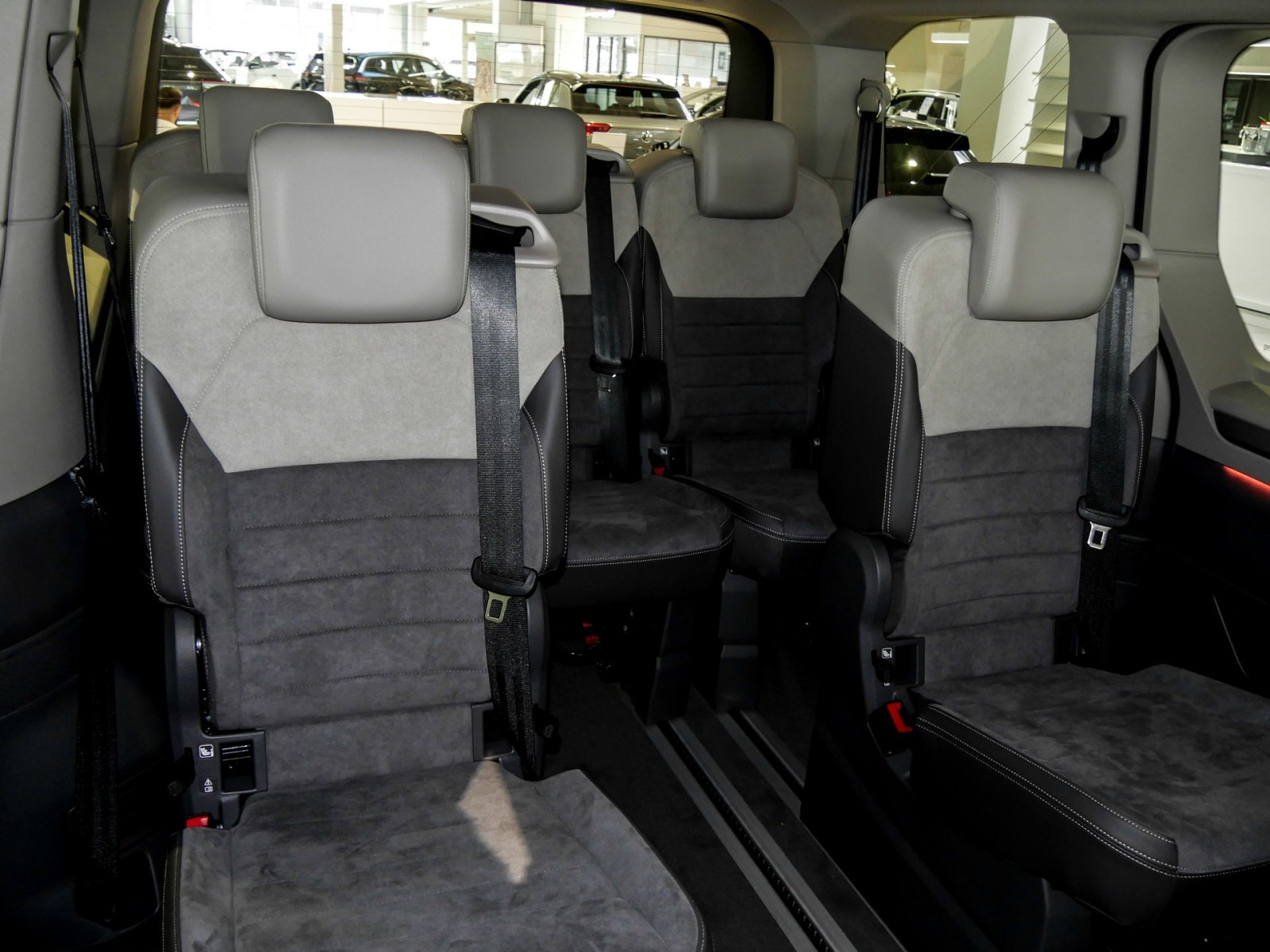 Volkswagen T7 Multivan 2.0 TDI DSG EDITION eSITZE HARMANKARDON