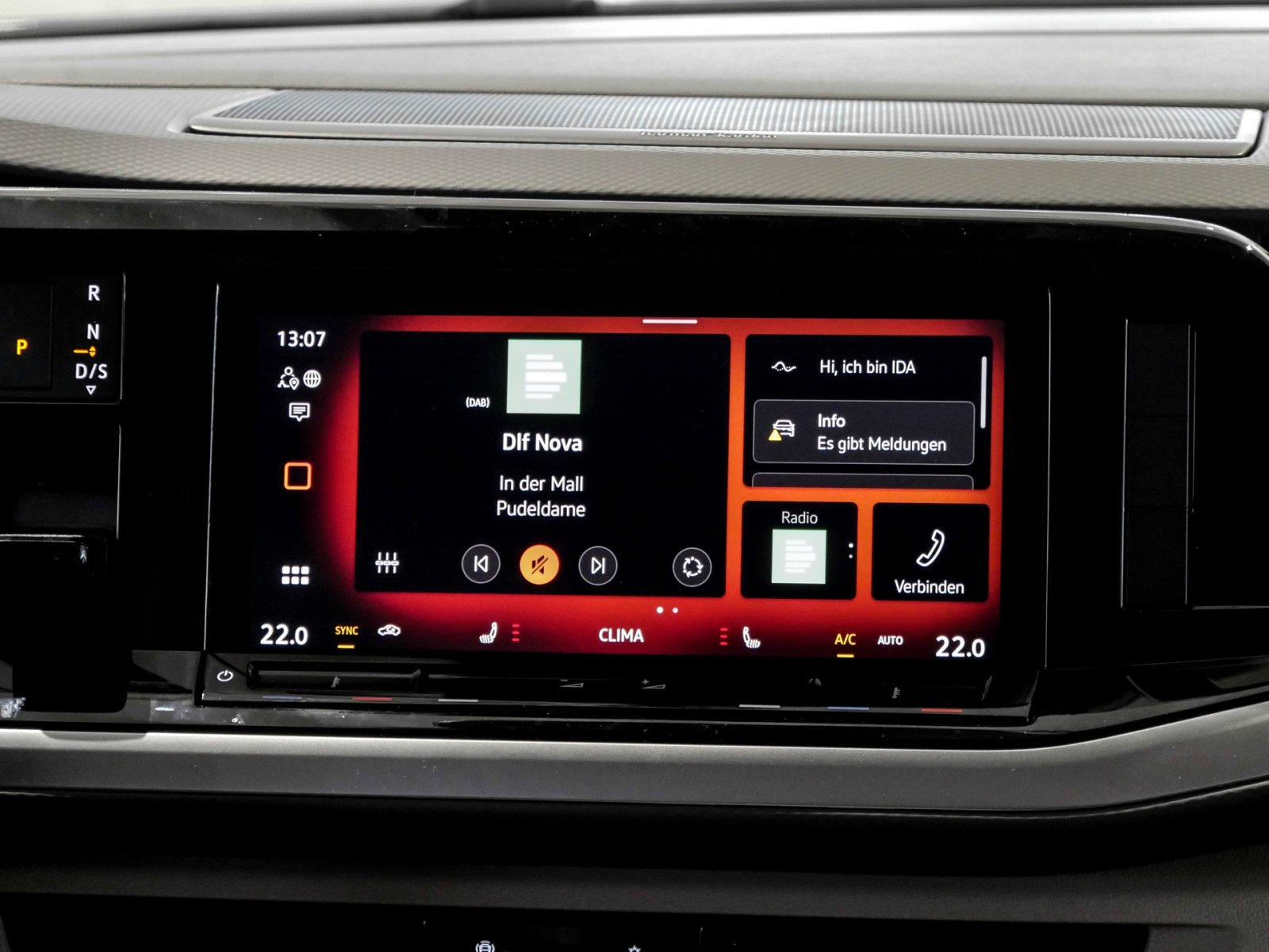 Volkswagen T7 Multivan 2.0 TDI DSG EDITION eSITZE HARMANKARDON