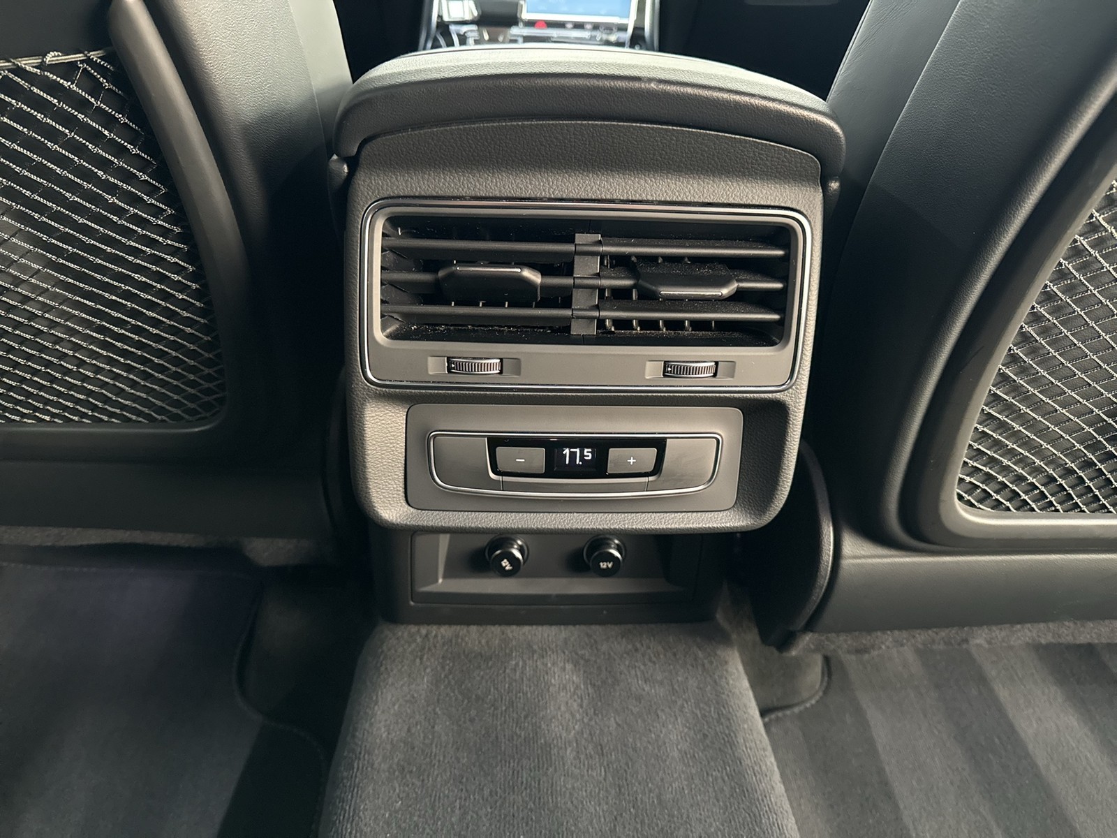 Audi Q7 55 quattro HYBRID S LINE BLACKPAK AHK LM21