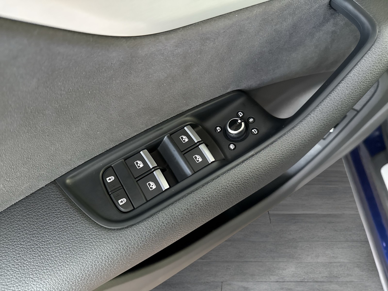 Audi Q7 55 quattro HYBRID S LINE BLACKPAK AHK LM21