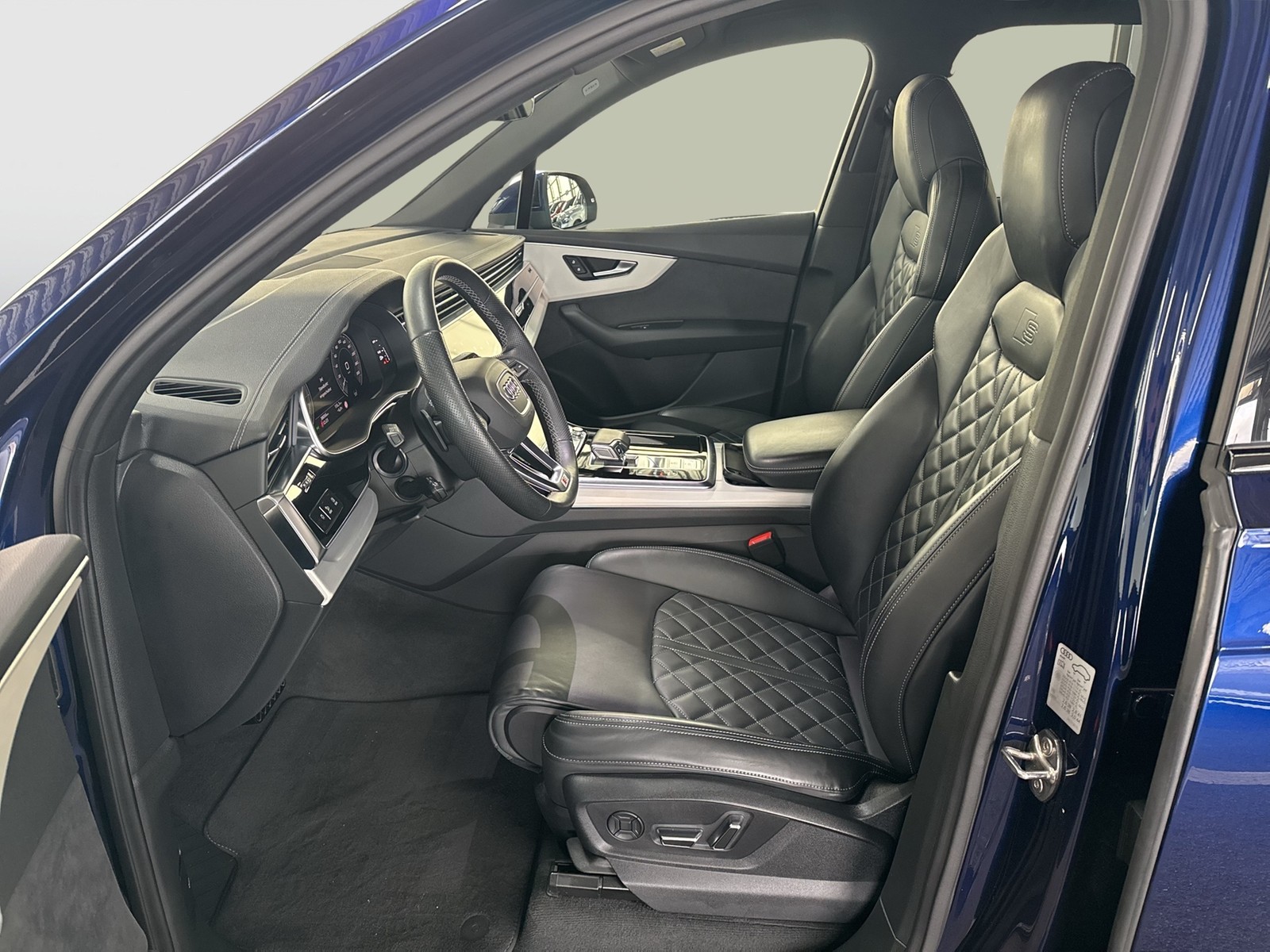 Audi Q7 55 quattro HYBRID S LINE BLACKPAK AHK LM21