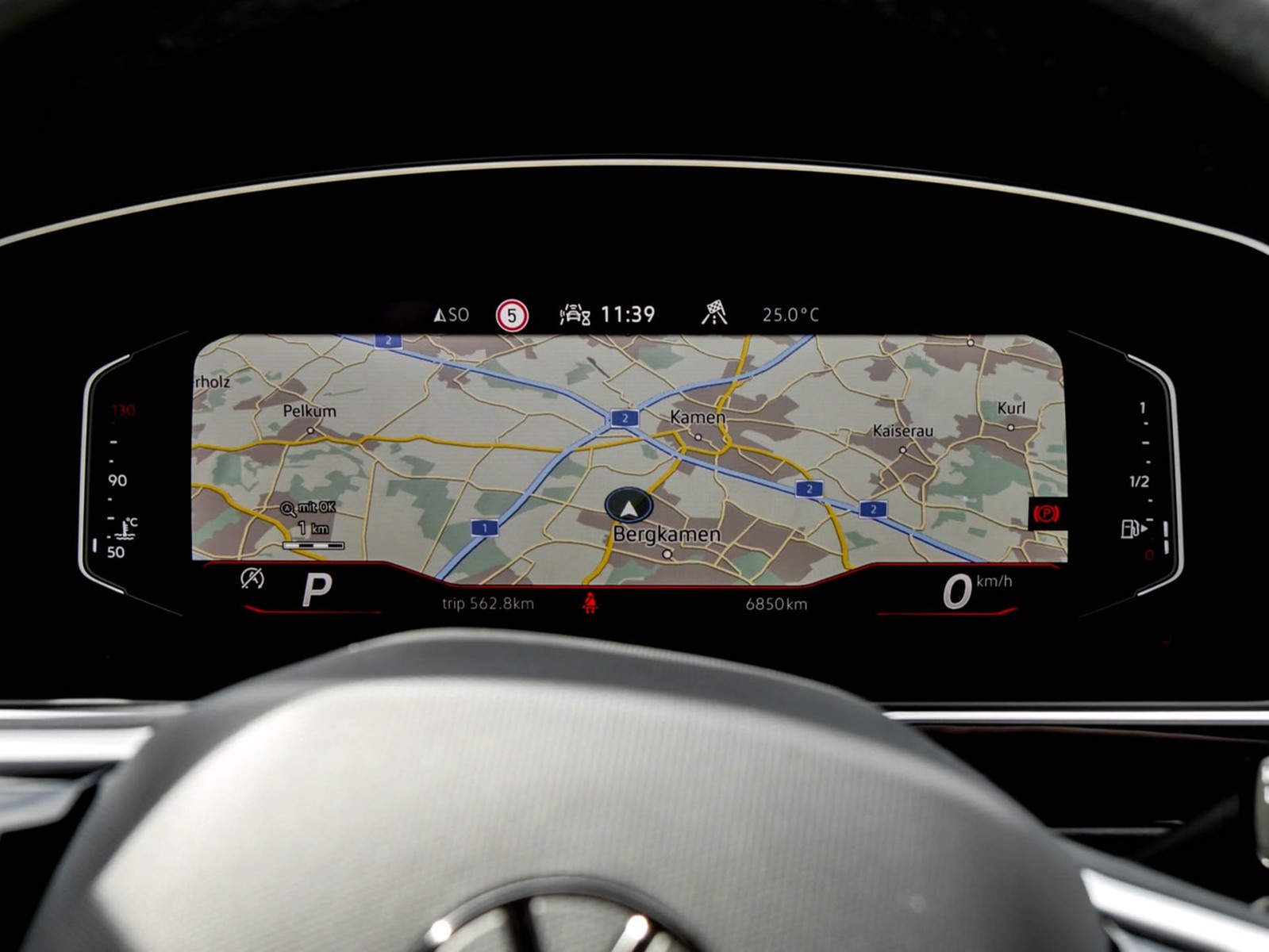 Volkswagen Tiguan 2.0 R-LINE 4X4 STANDHZ. AHK CAM ACC LM19