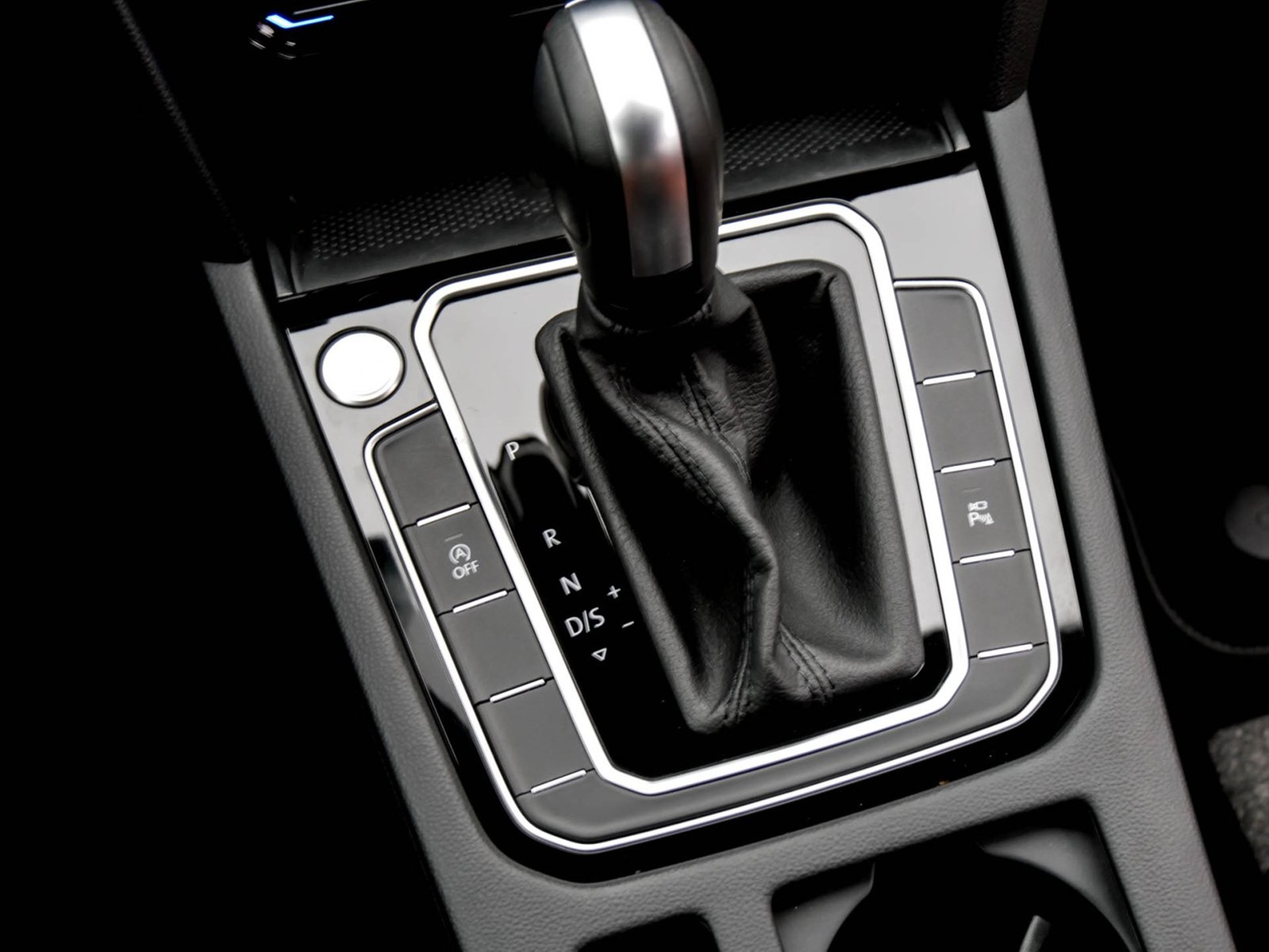 Volkswagen Passat Variant 2.0 ELEGANCE 4X4 LEDER AHK 360CAM