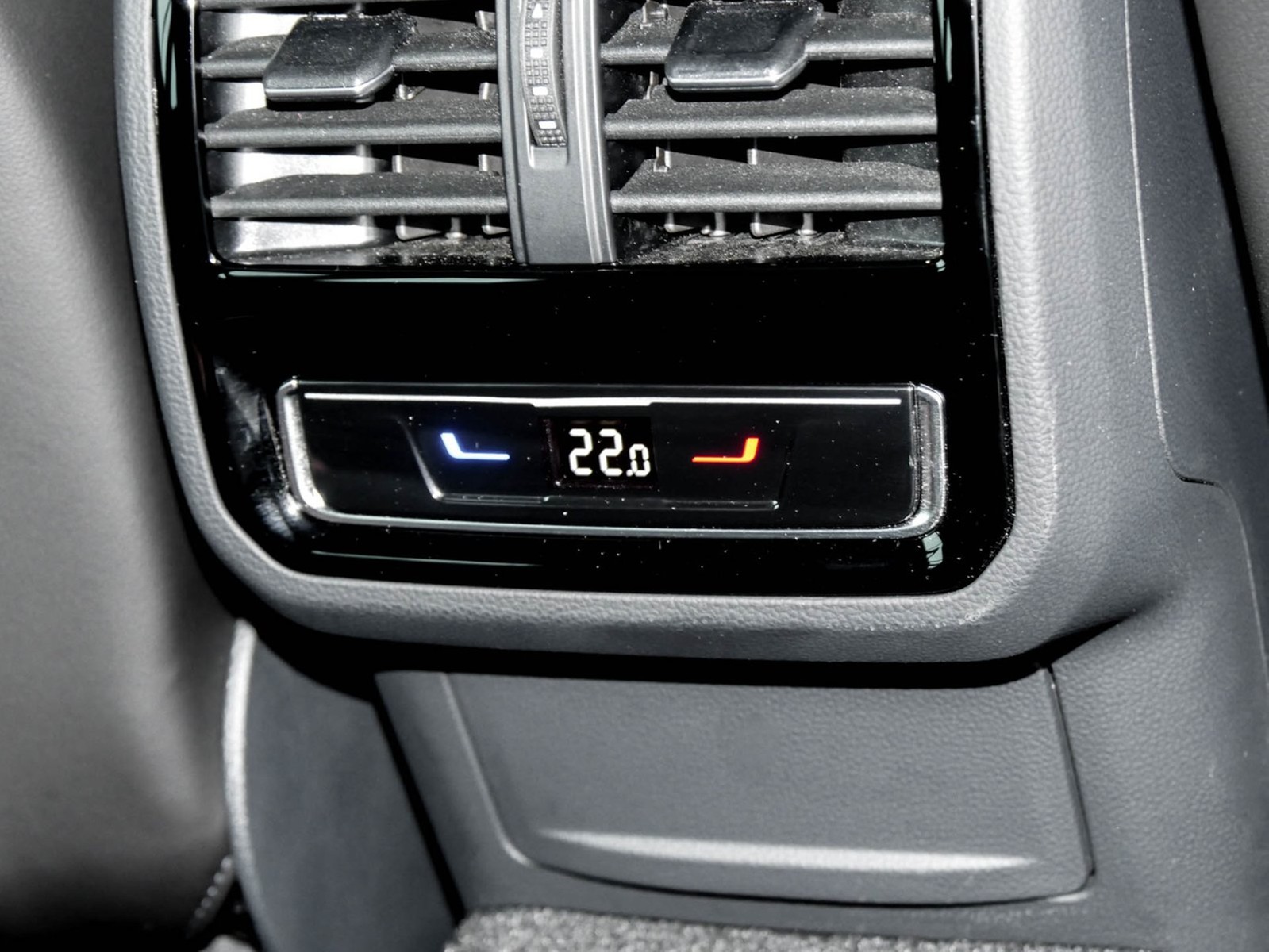 Volkswagen Passat Variant 2.0 ELEGANCE 4X4 LEDER AHK 360CAM