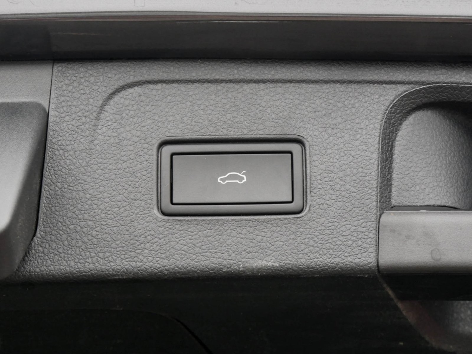 Volkswagen Passat Variant 2.0 ELEGANCE 4X4 LEDER AHK 360CAM