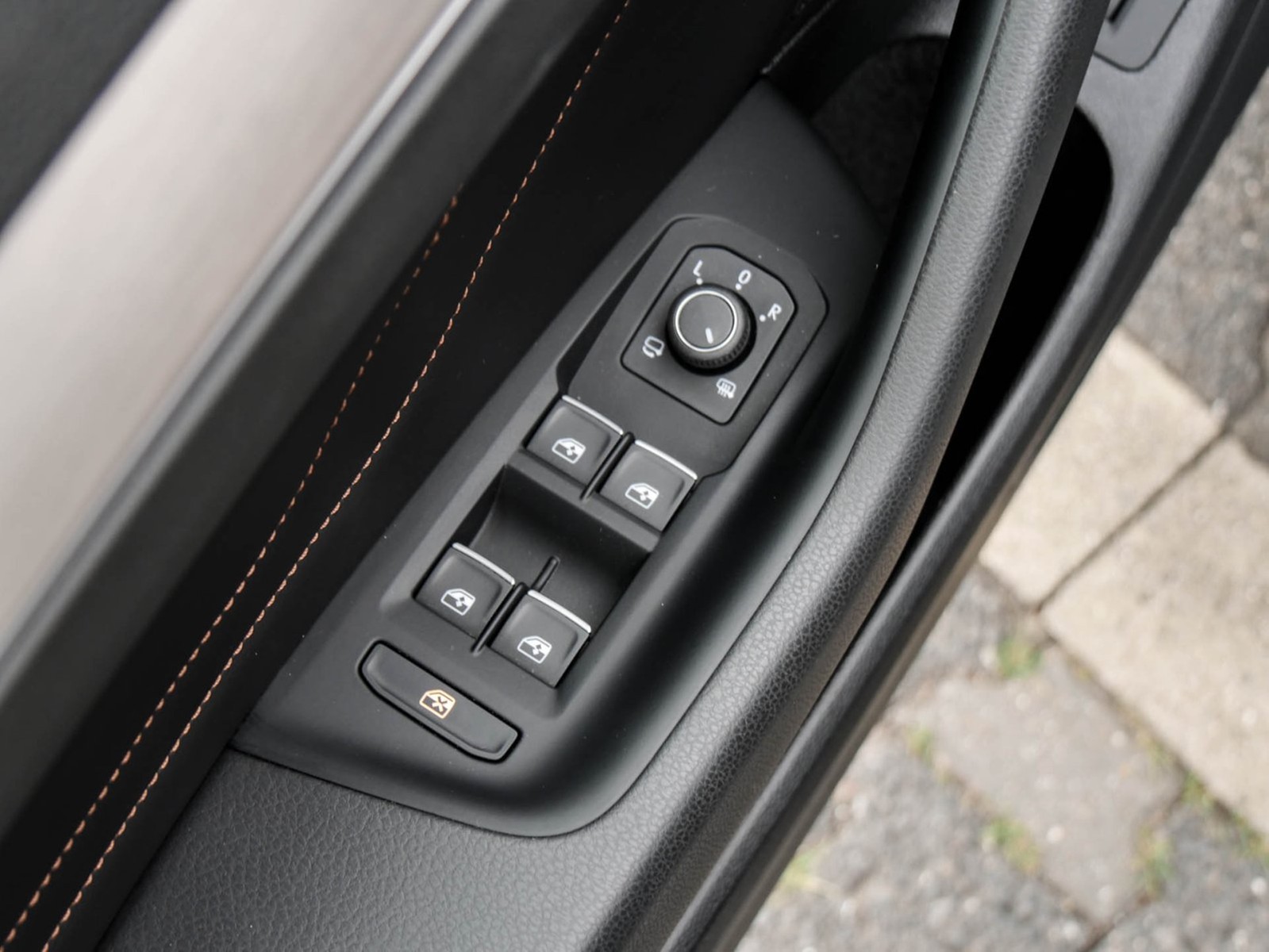 Volkswagen Passat Variant 2.0 ELEGANCE 4X4 LEDER AHK 360CAM