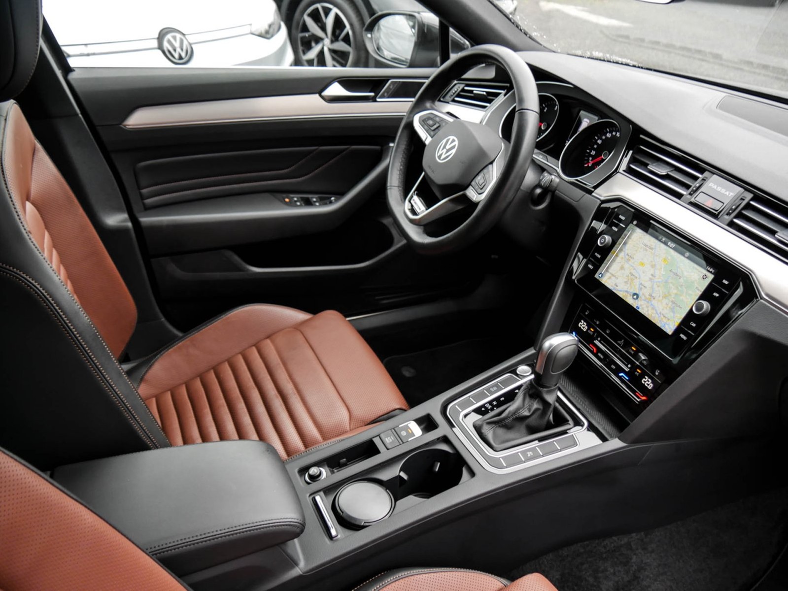 Volkswagen Passat Variant 2.0 ELEGANCE 4X4 LEDER AHK 360CAM