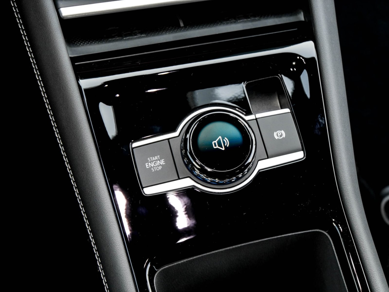 Volkswagen Tayron 2.0 TDI R-Line DSG 7SITZE PANO AHK LM20 HEAD-UP