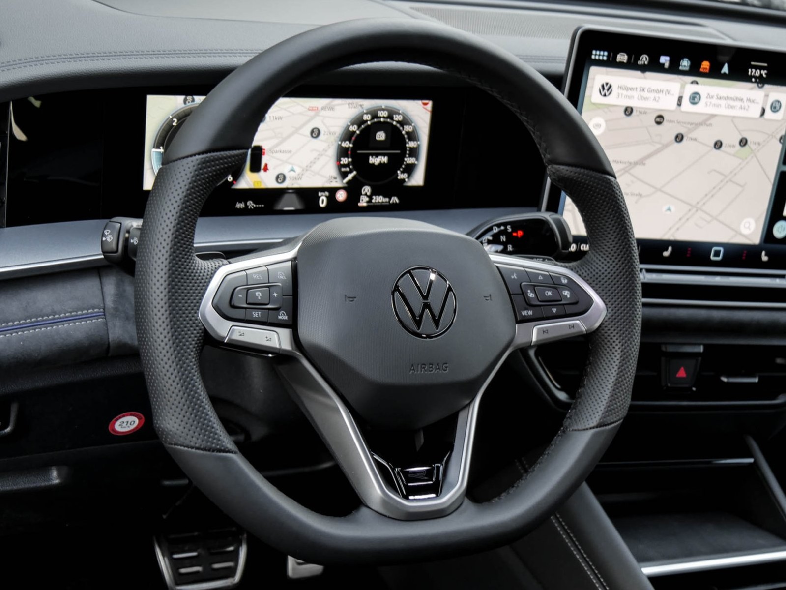 Volkswagen Tayron 2.0 TDI R-Line DSG 7SITZE PANO AHK LM20 HEAD-UP