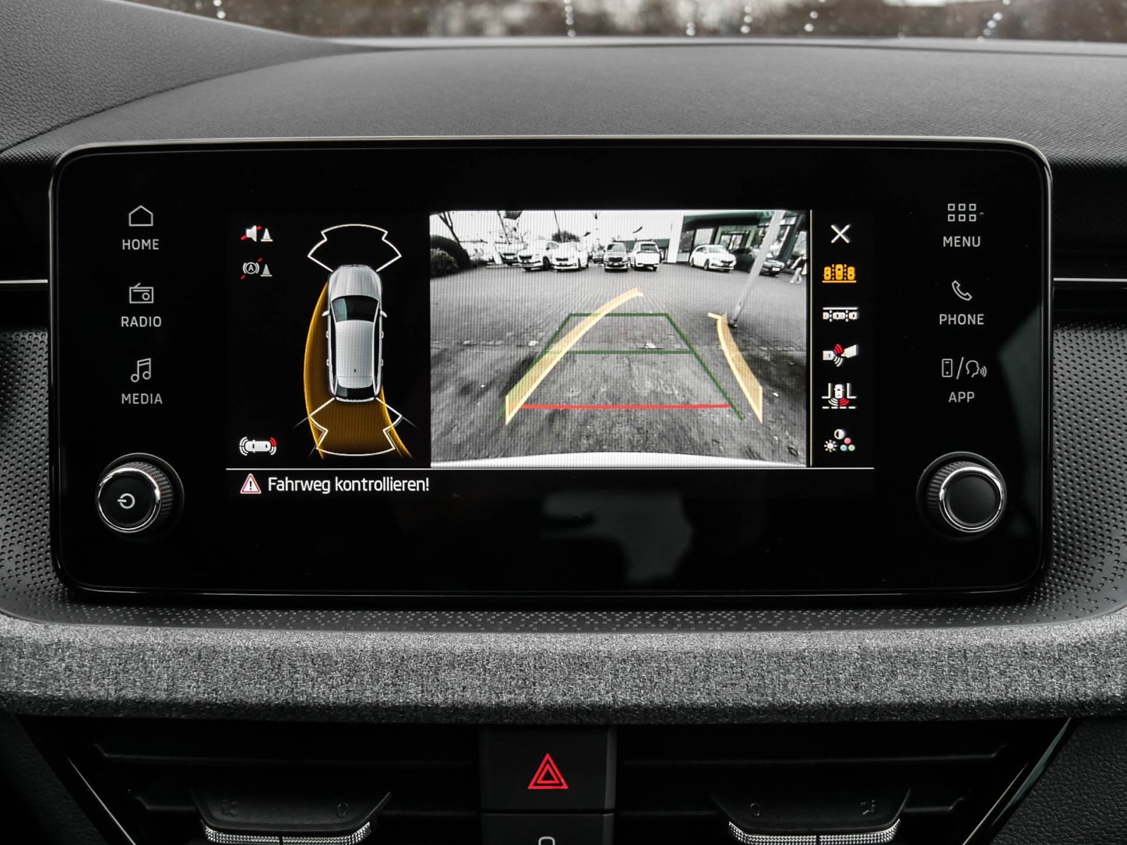 Skoda Scala 1.0TSI DSG Tour ACC PDC RFK SHZ