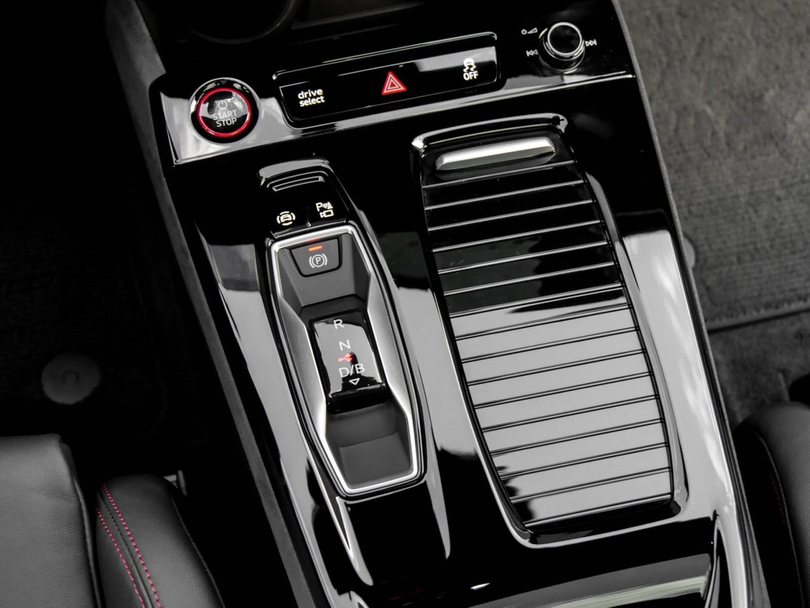 Audi SQ6 e-tron quattro PANO B&O 360°CAM ACC LM21