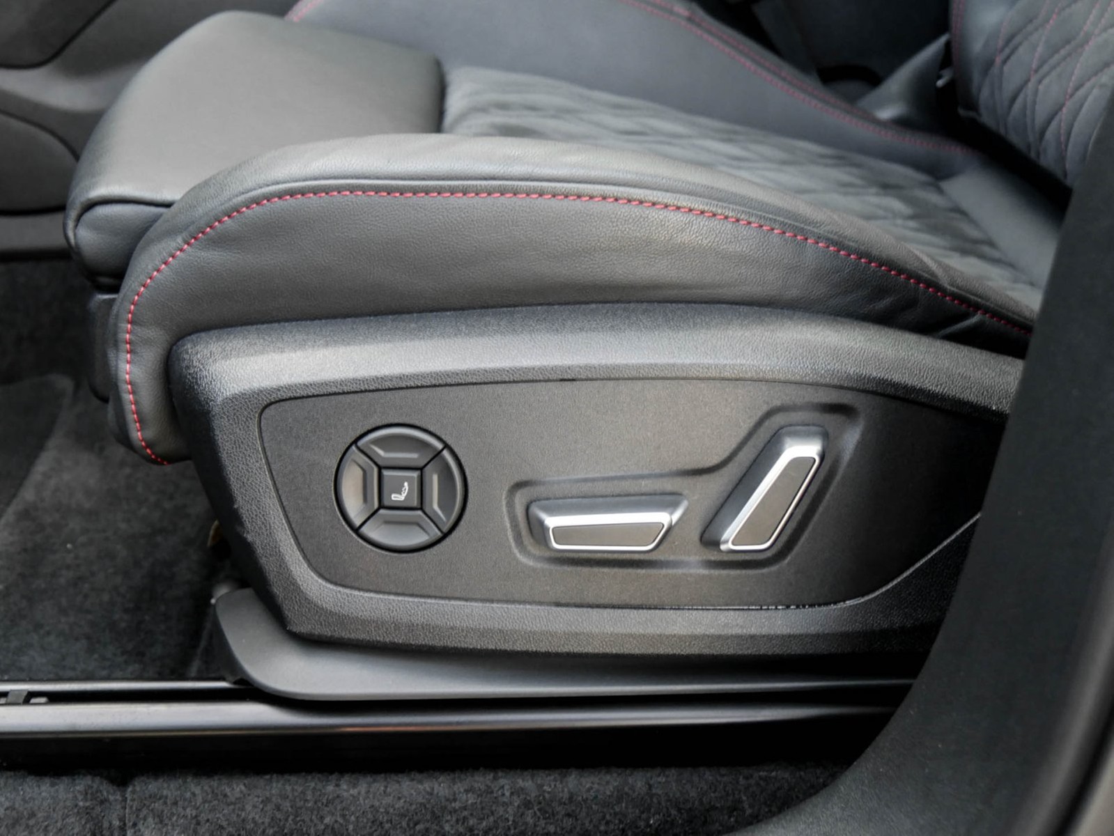 Audi SQ6 e-tron quattro PANO B&O 360°CAM ACC LM21