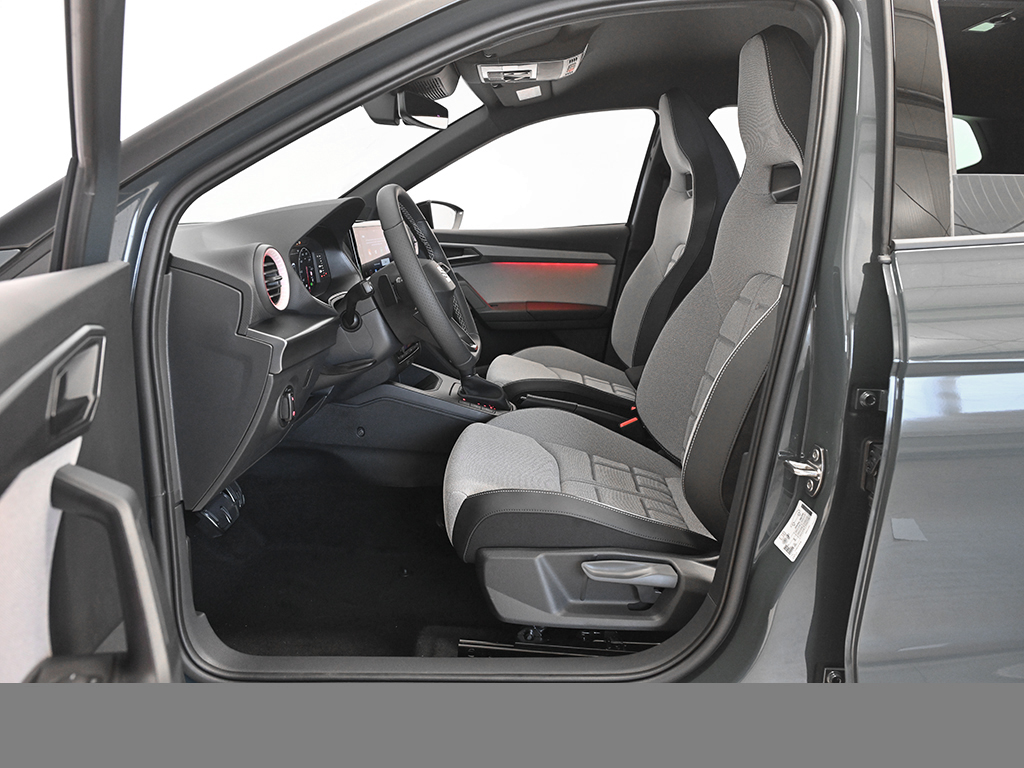 Seat Arona 1.0 FR BLACK EDITION DSG NAVI CAM LED
