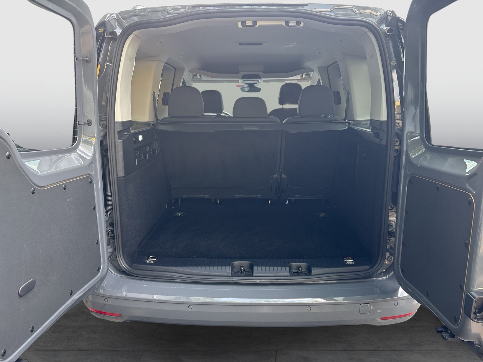 Volkswagen Caddy 1.5 TSI Life Navi AHK Cam beh. Frontscheibe