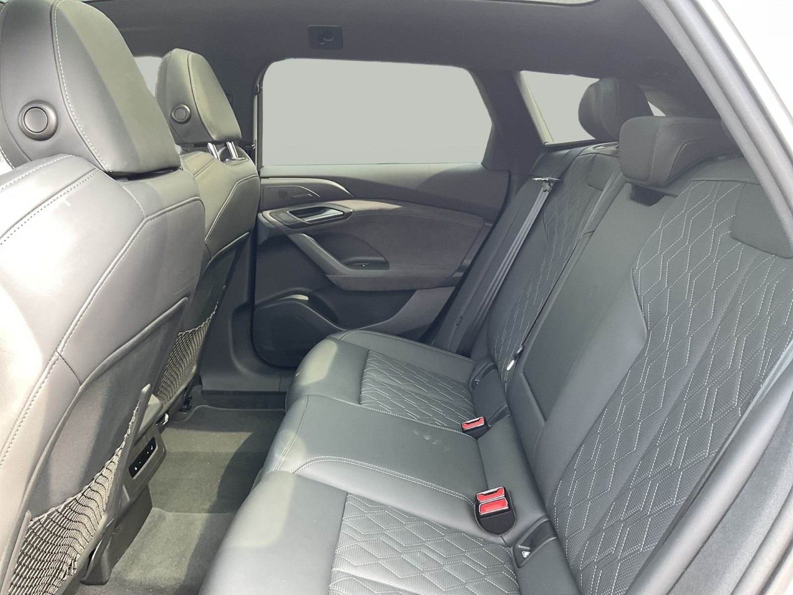 Audi A6 e-tron Avant quattro S LINE PANO B&O AHK LM21