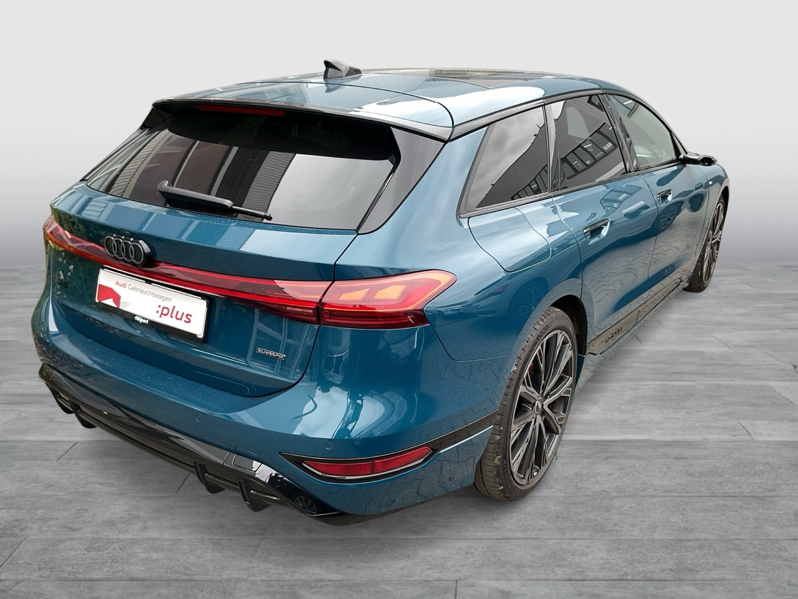 Audi A6 e-tron Avant quattro S LINE PANO B&O AHK LM21