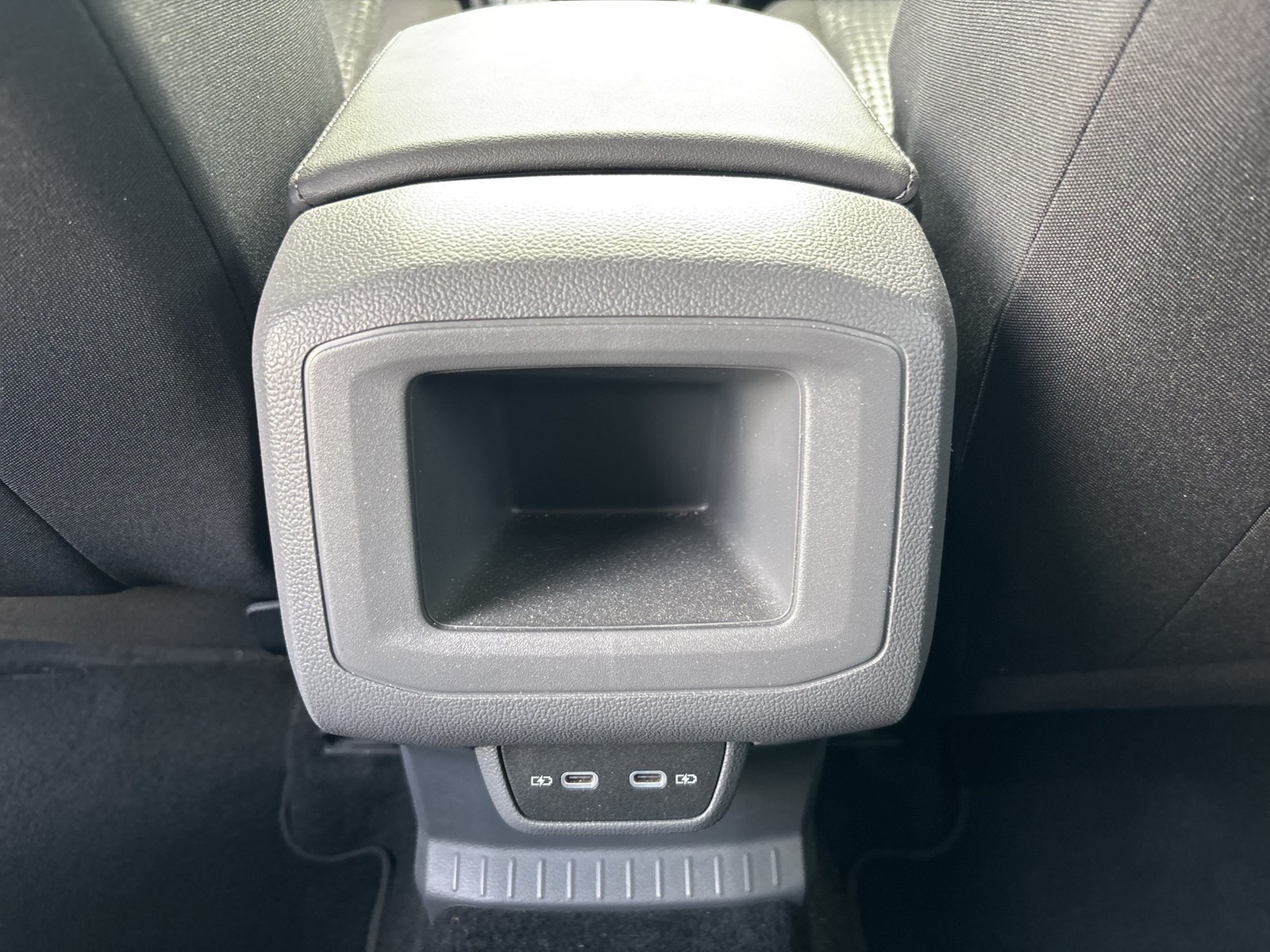 Volkswagen T-Cross 1.0 ACTIVE AHK ACC NAVI ALU CARPLAY