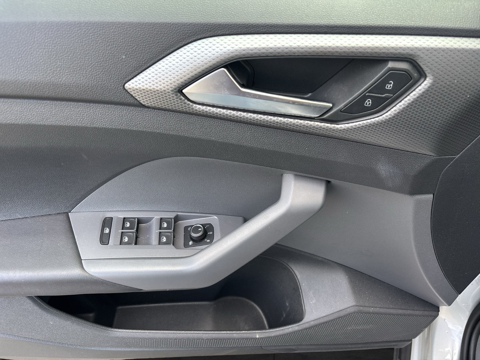 Volkswagen T-Cross 1.0 ACTIVE AHK ACC NAVI ALU CARPLAY