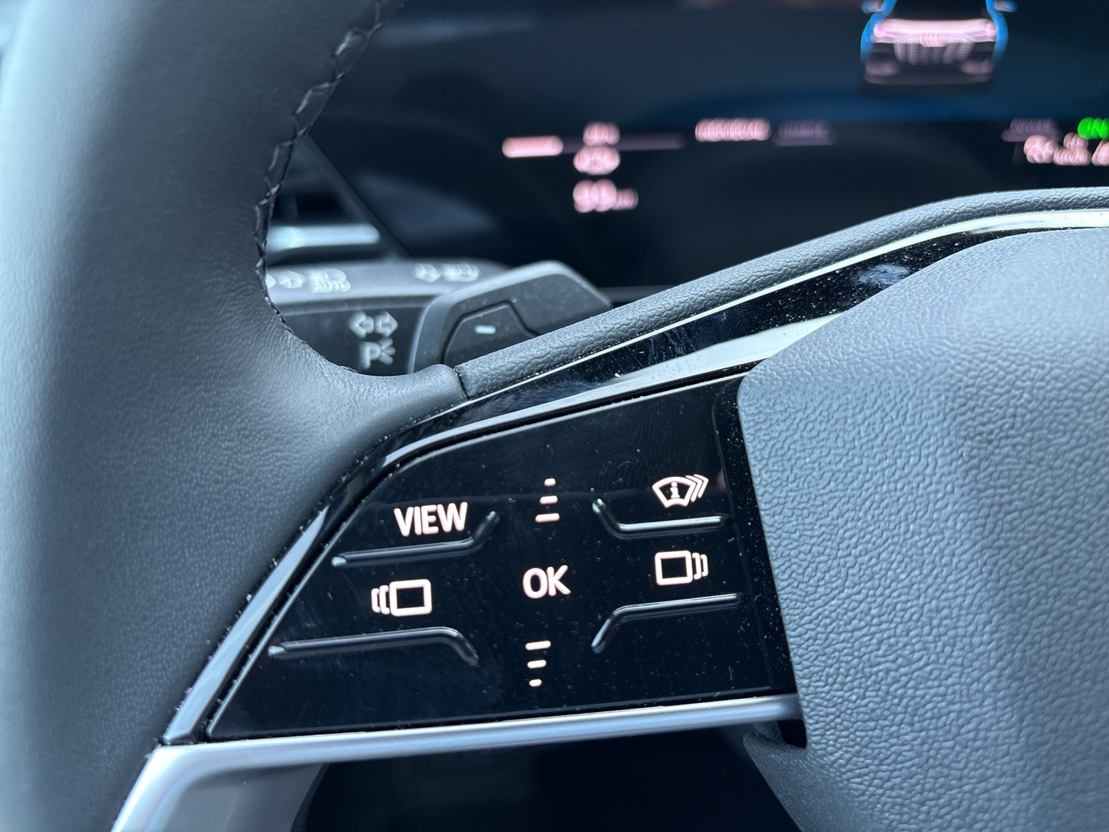 Audi Q6 e-tron quattro S LINE B&O AHK 360CAM ACC LM19