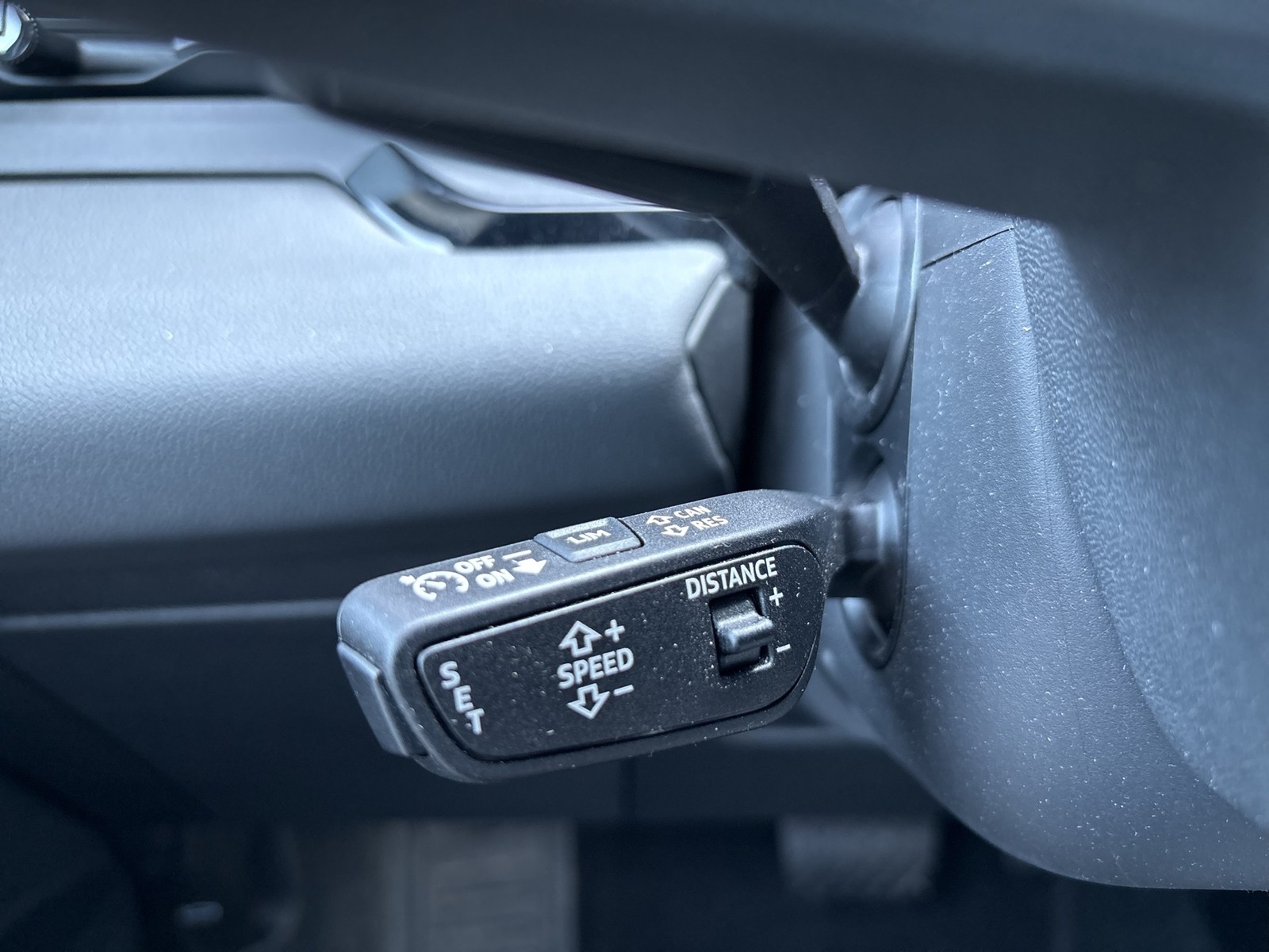 Audi Q6 e-tron quattro S LINE B&O AHK 360CAM ACC LM19