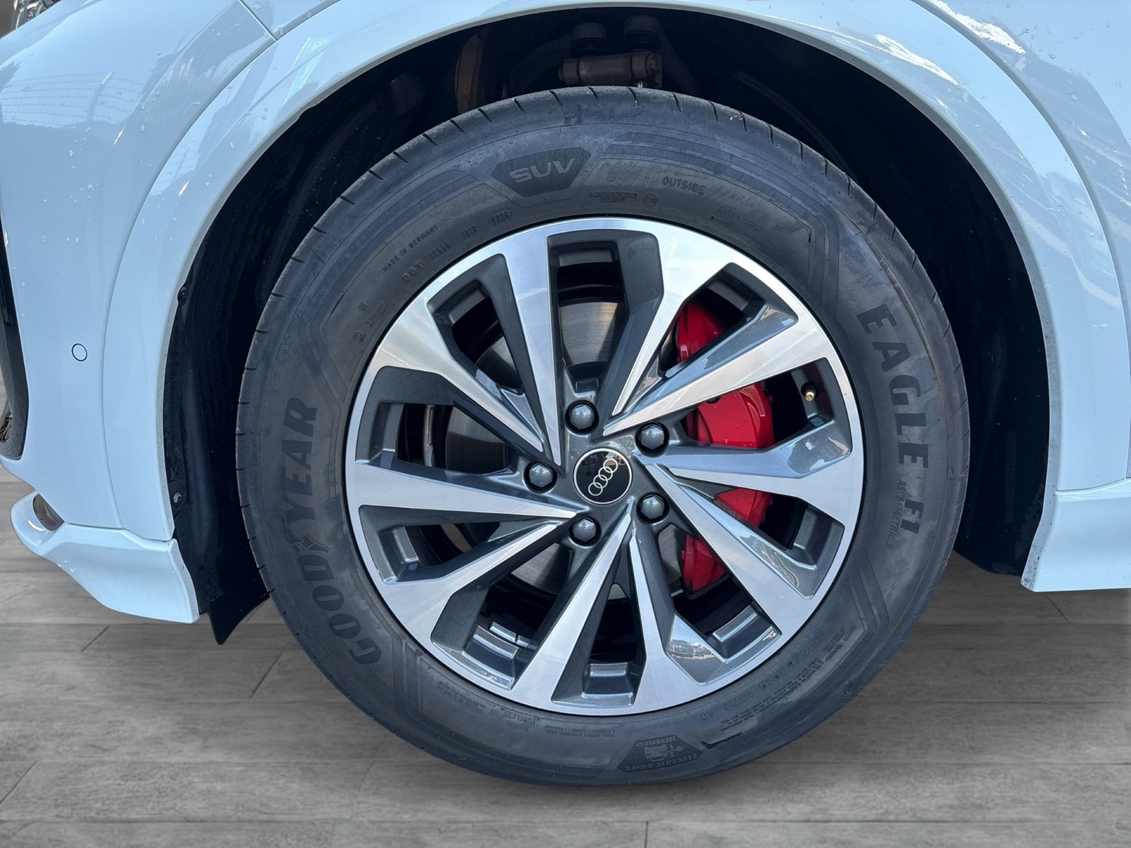 Audi Q6 e-tron quattro S LINE B&O AHK 360CAM ACC LM19