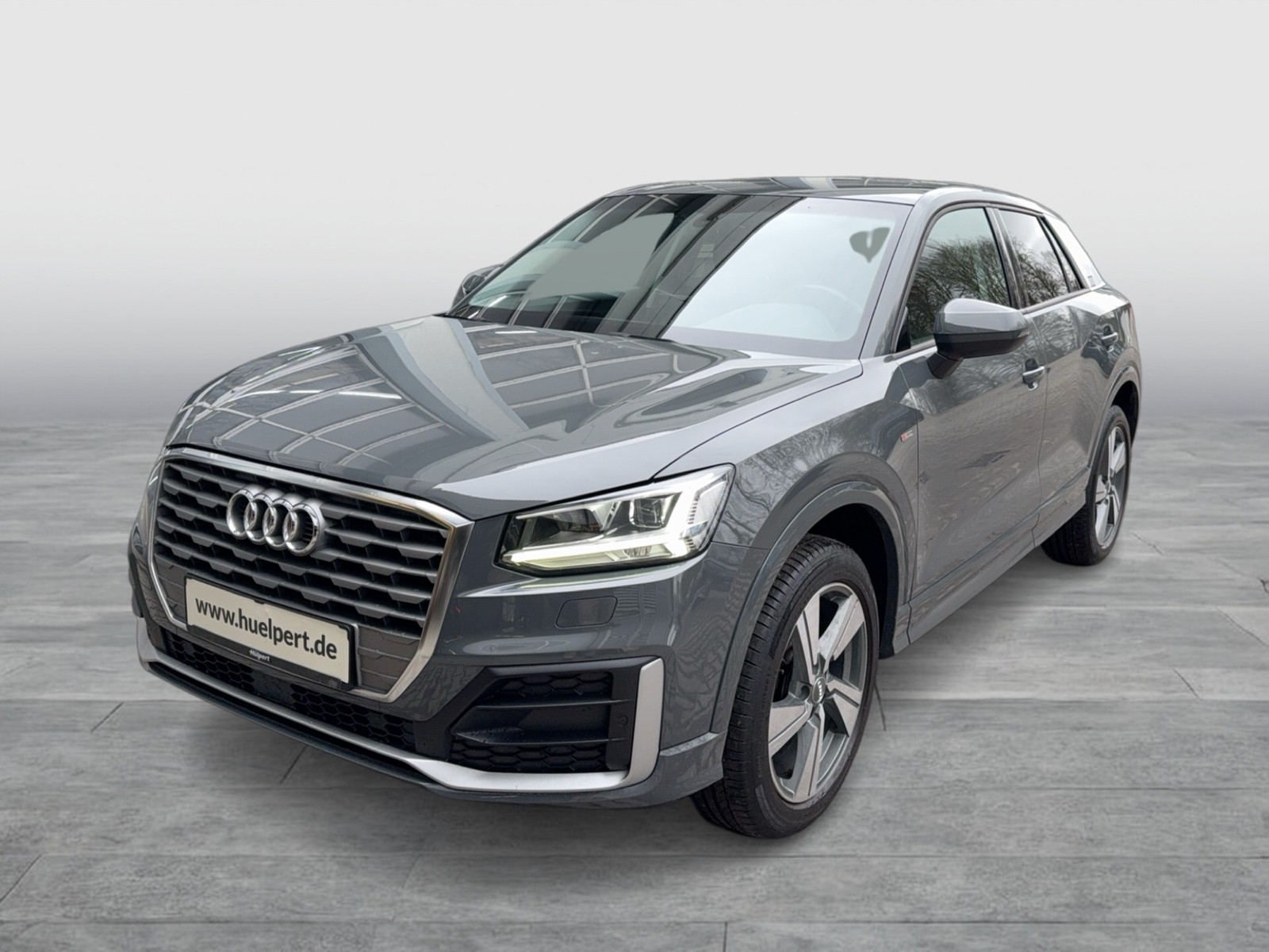 Audi Q2 35 S LINE AHK CAM ACC LM18 NAVI LED SITZHEIZUNG