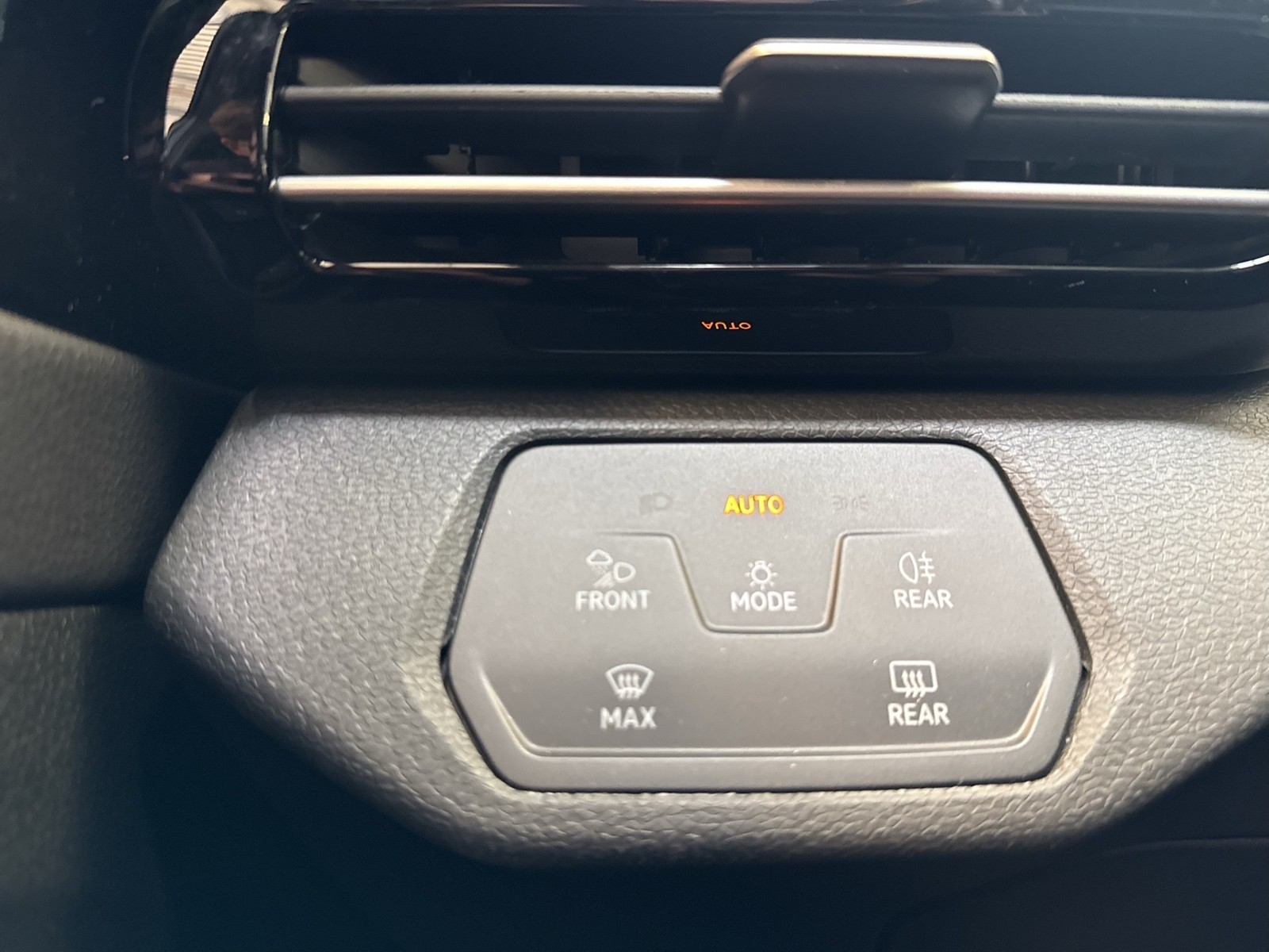 Volkswagen ID.5 Pro Performance WÄRMEPUMPE PANO AHK LM19