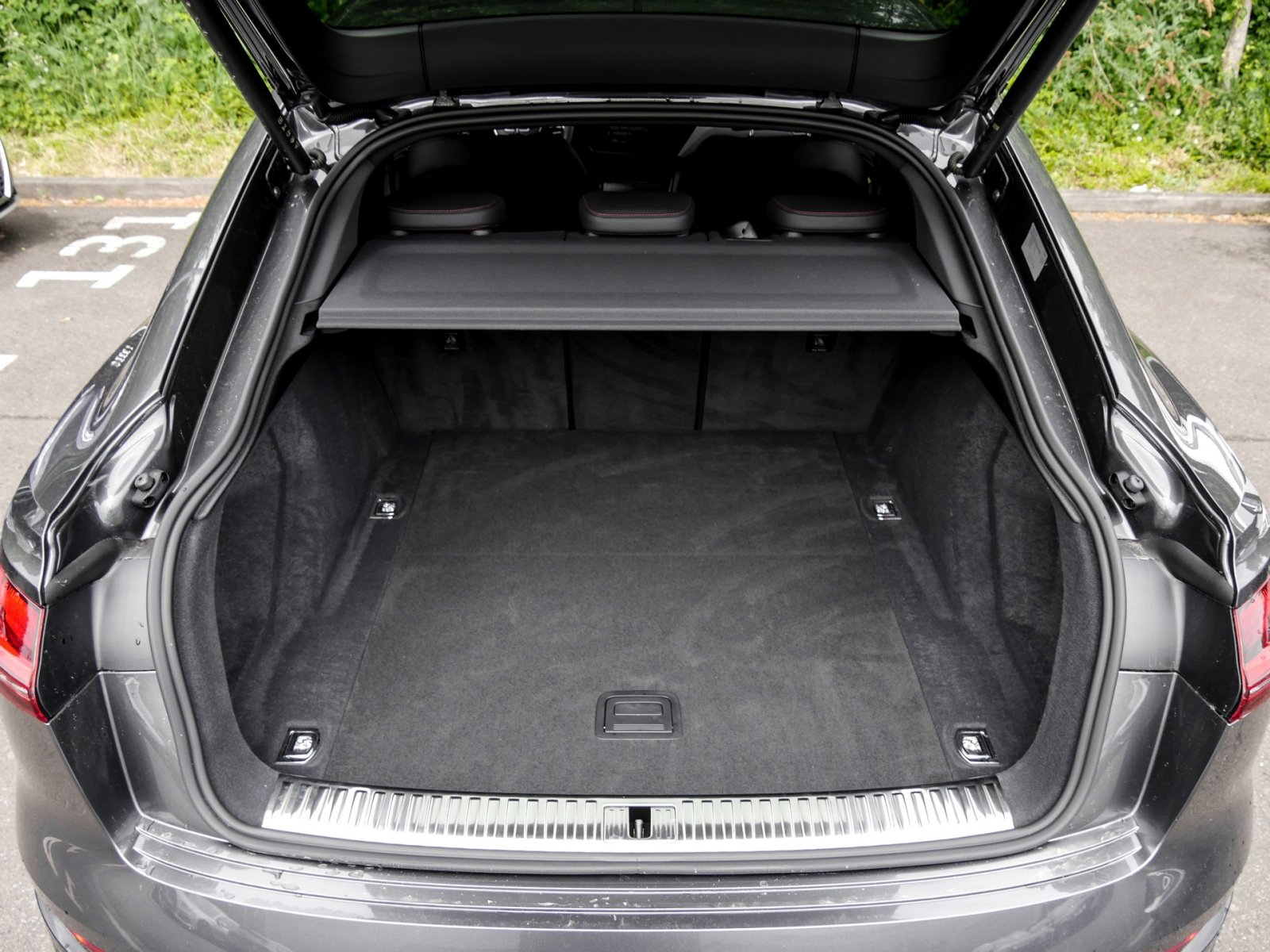 Audi Q8 e-tron Sportback 55 quattro S LINE CARBON AHK