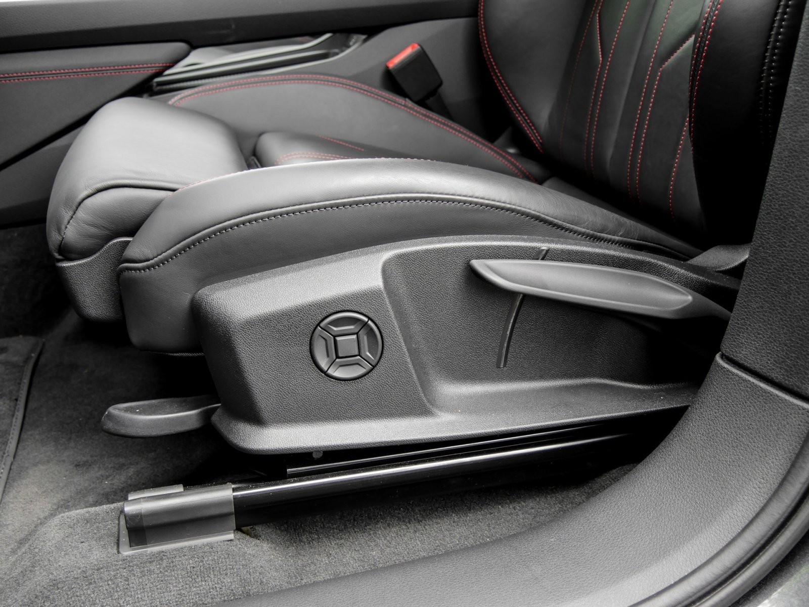 Audi Q8 e-tron Sportback 55 quattro S LINE CARBON AHK