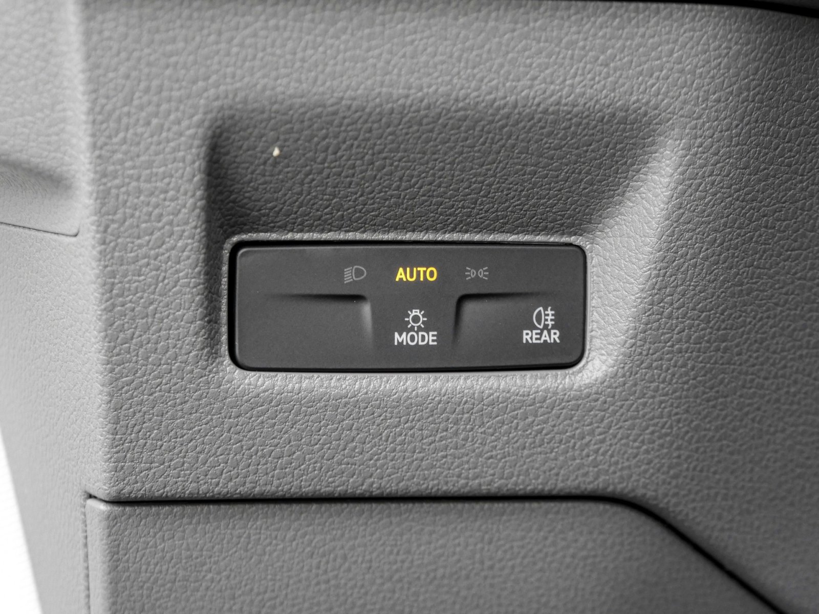 Volkswagen Crafter 35 HD MR CARPLAY CAM AHK-VORB.