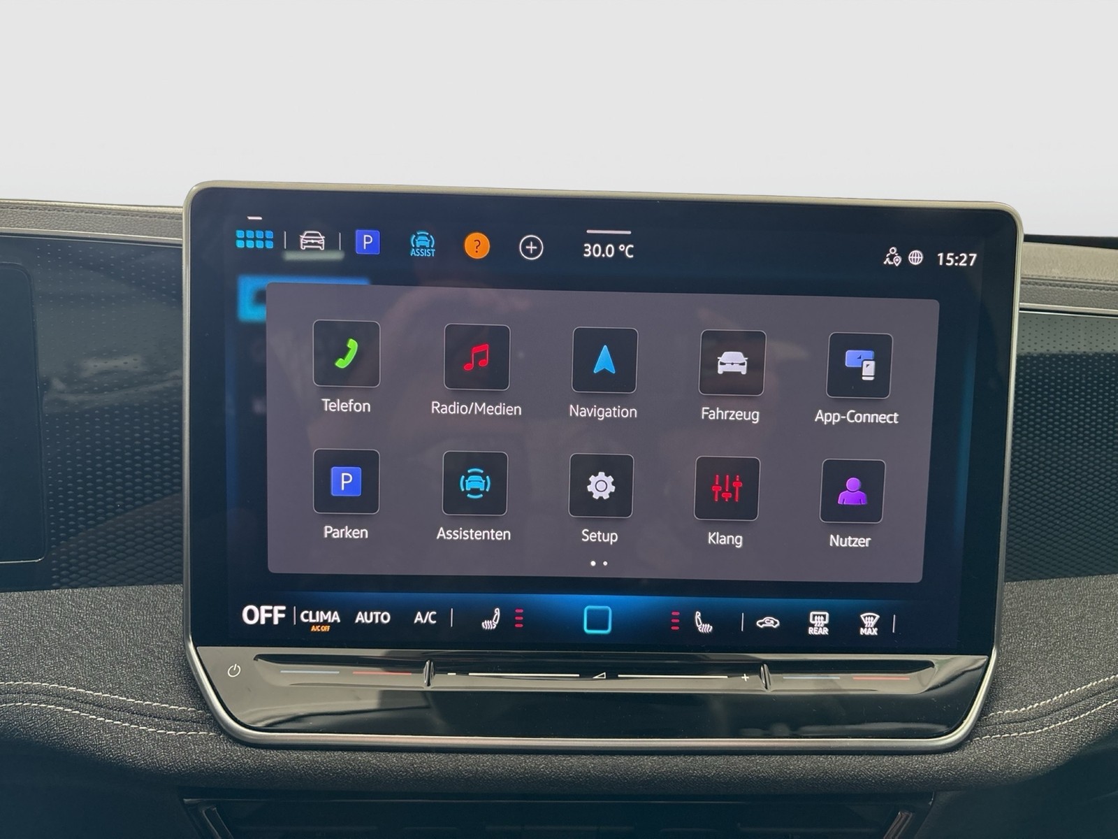 Volkswagen Passat Variant 1.5 eTSI CAM ACC CARPLAY LM17