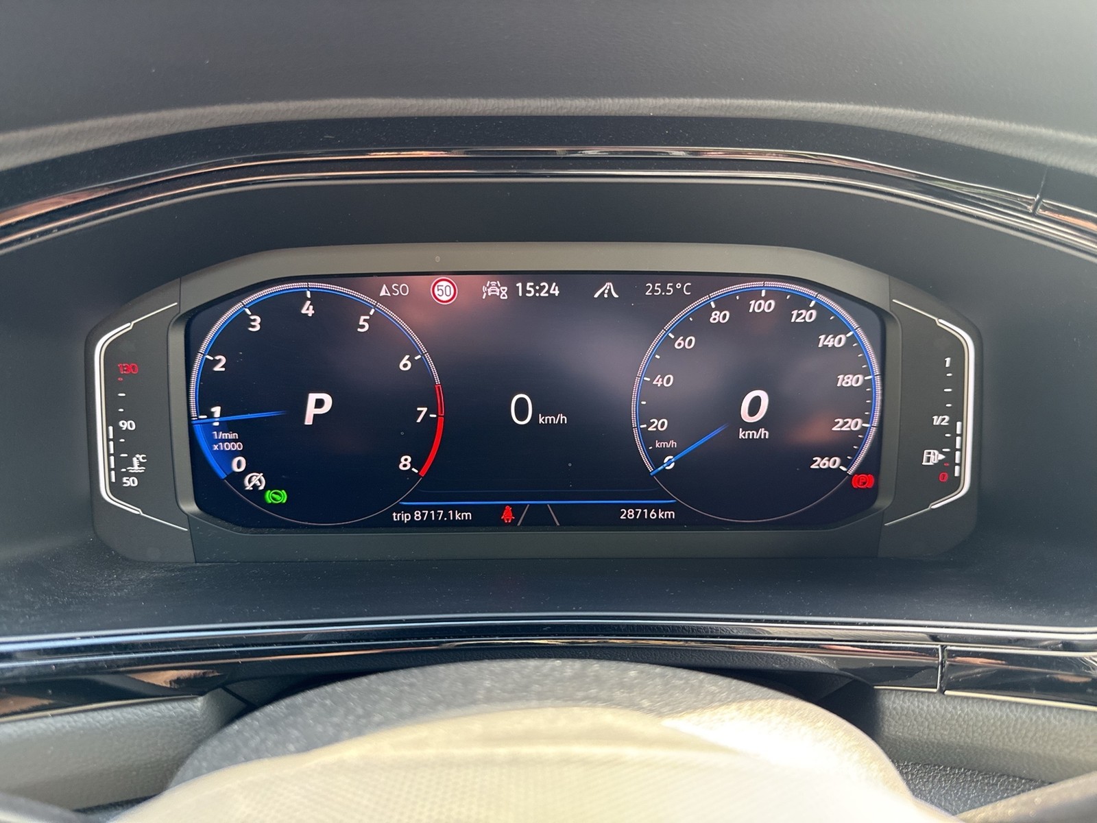 Volkswagen T-Roc Cabrio 1.5 R-LINE LEDER BEATS CAM ALU19