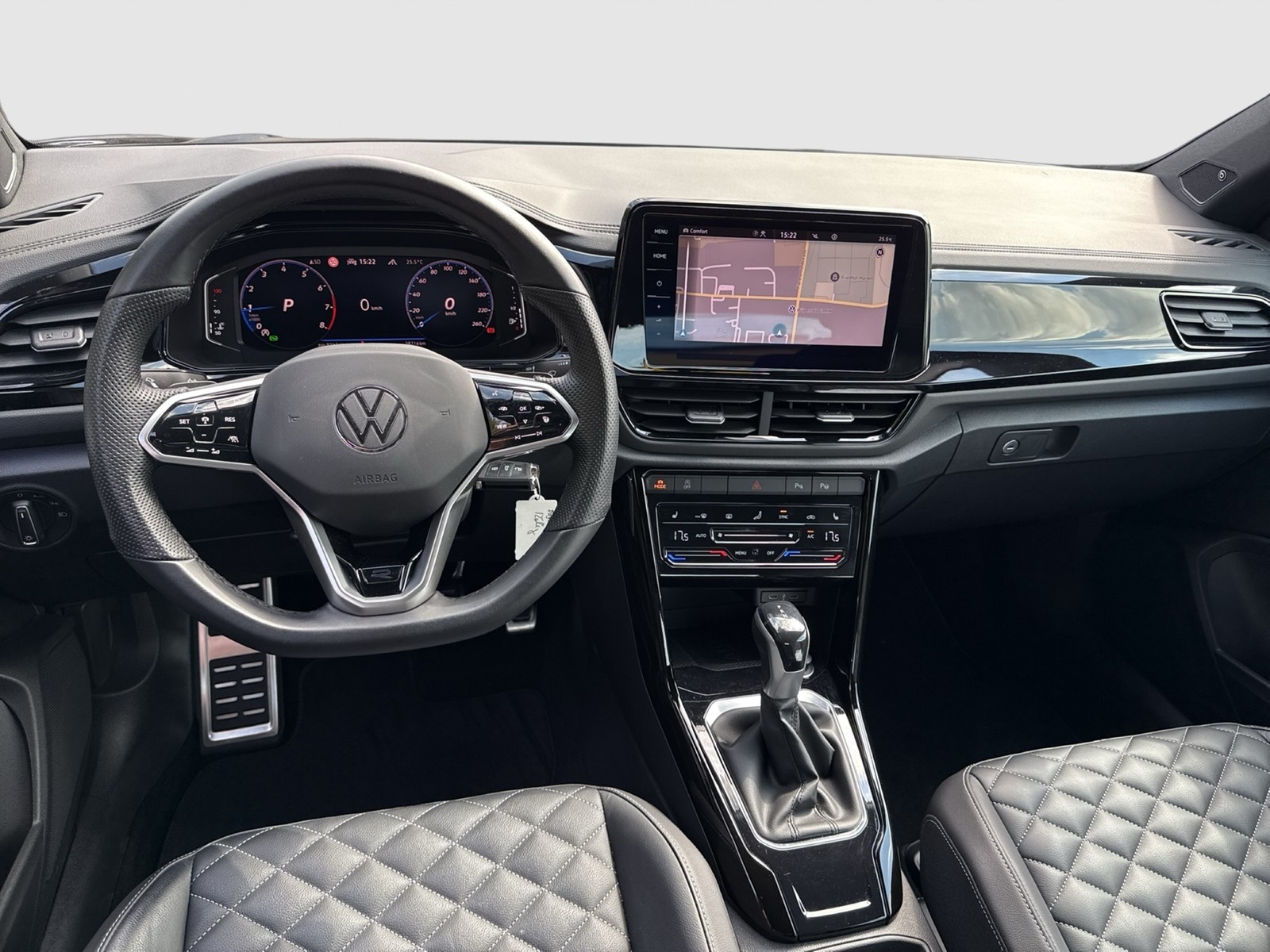 Volkswagen T-Roc Cabrio 1.5 R-LINE LEDER BEATS CAM ALU19