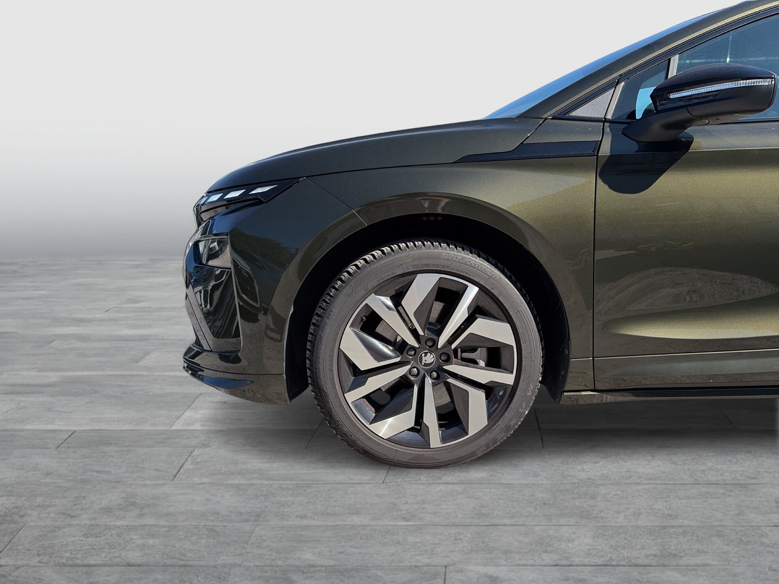Skoda Enyaq 85 SPORTLINE WÄRMEPUMPE PANO AHK CAM LM20